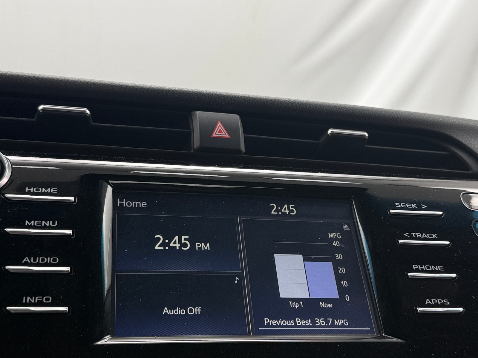 Thumbnail: 2018 Toyota Camry - 4