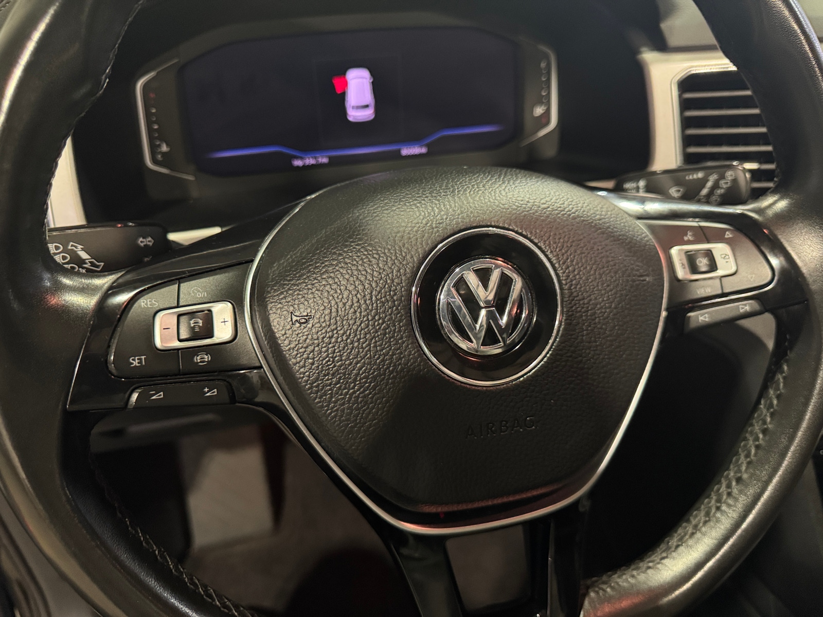 Thumbnail: 2019 Volkswagen Atlas - 4