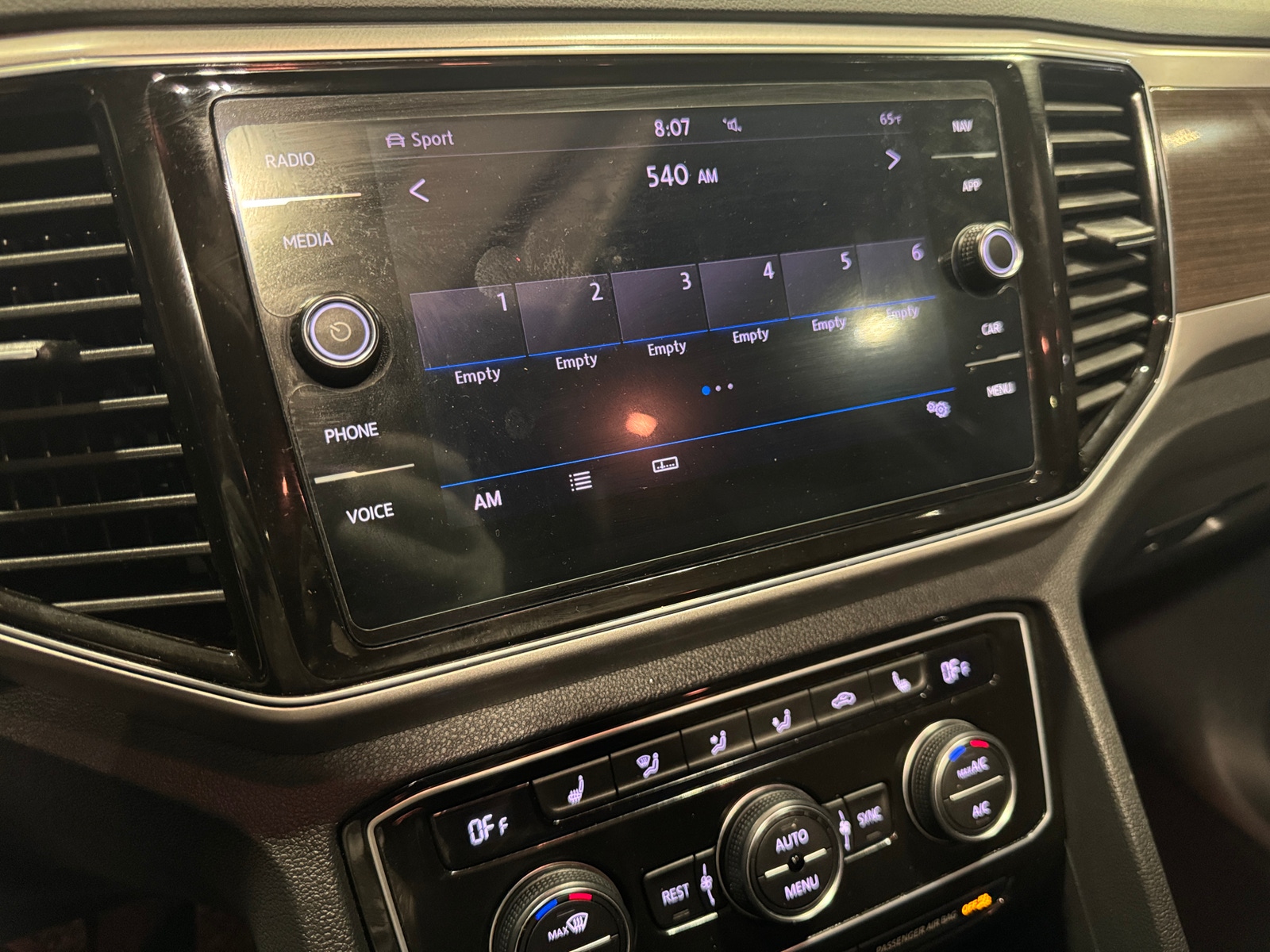 Thumbnail: 2019 Volkswagen Atlas - 3