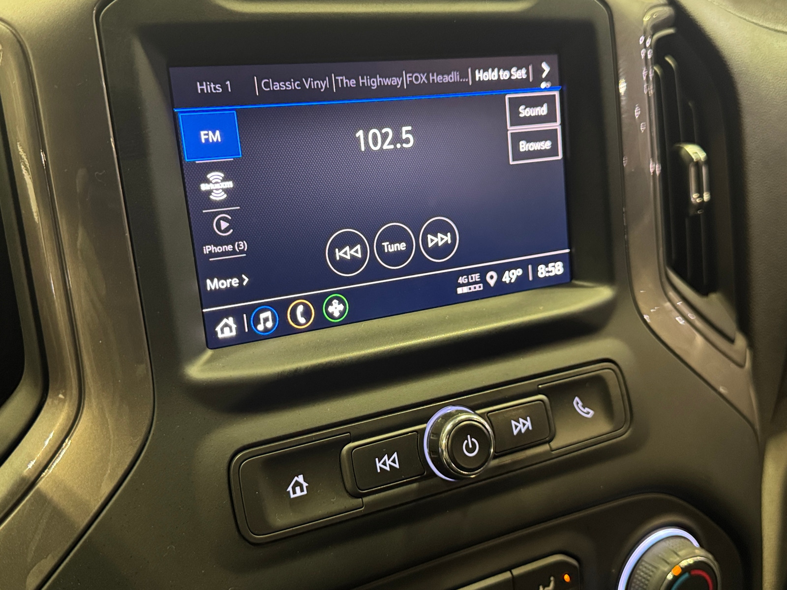 Thumbnail: 2022 Chevrolet Silverado 1500 - 4