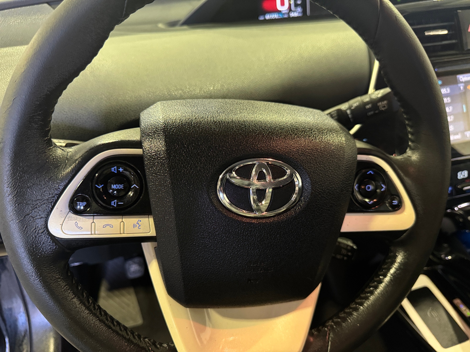 Thumbnail: 2016 Toyota Prius - 5