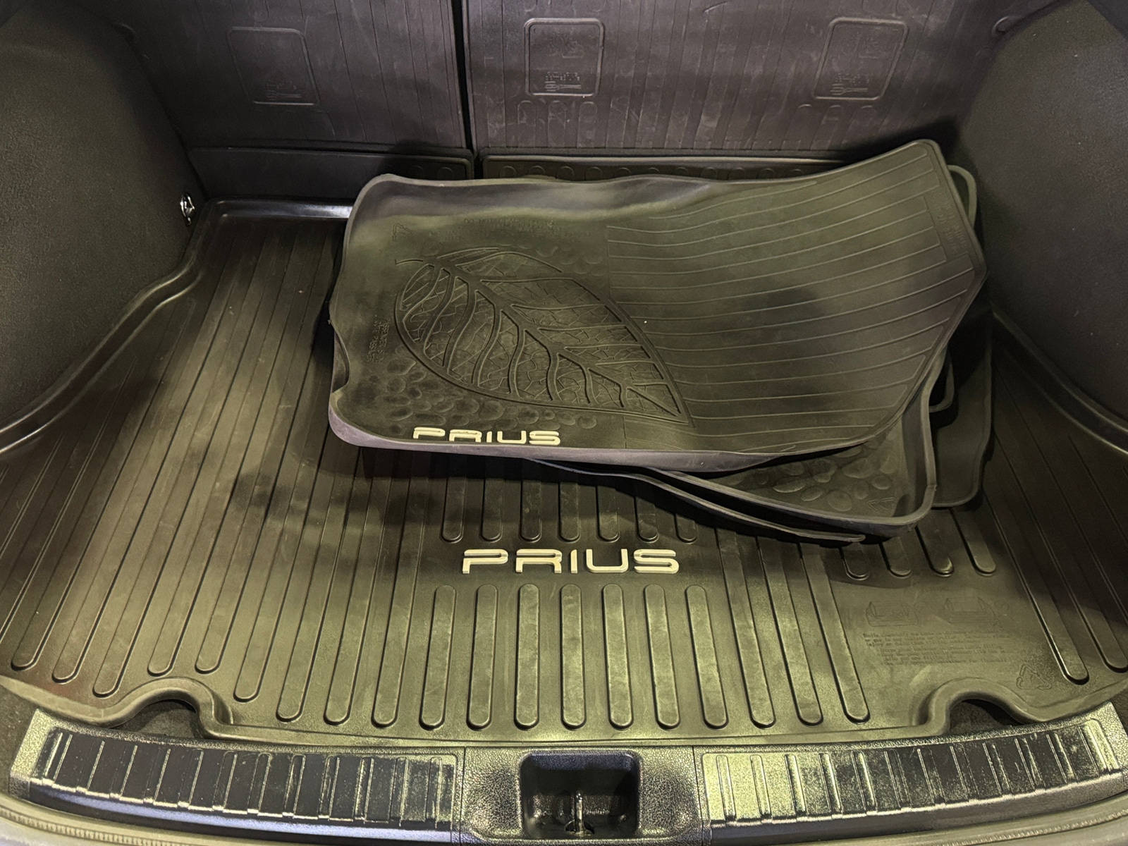 Thumbnail: 2016 Toyota Prius - 7