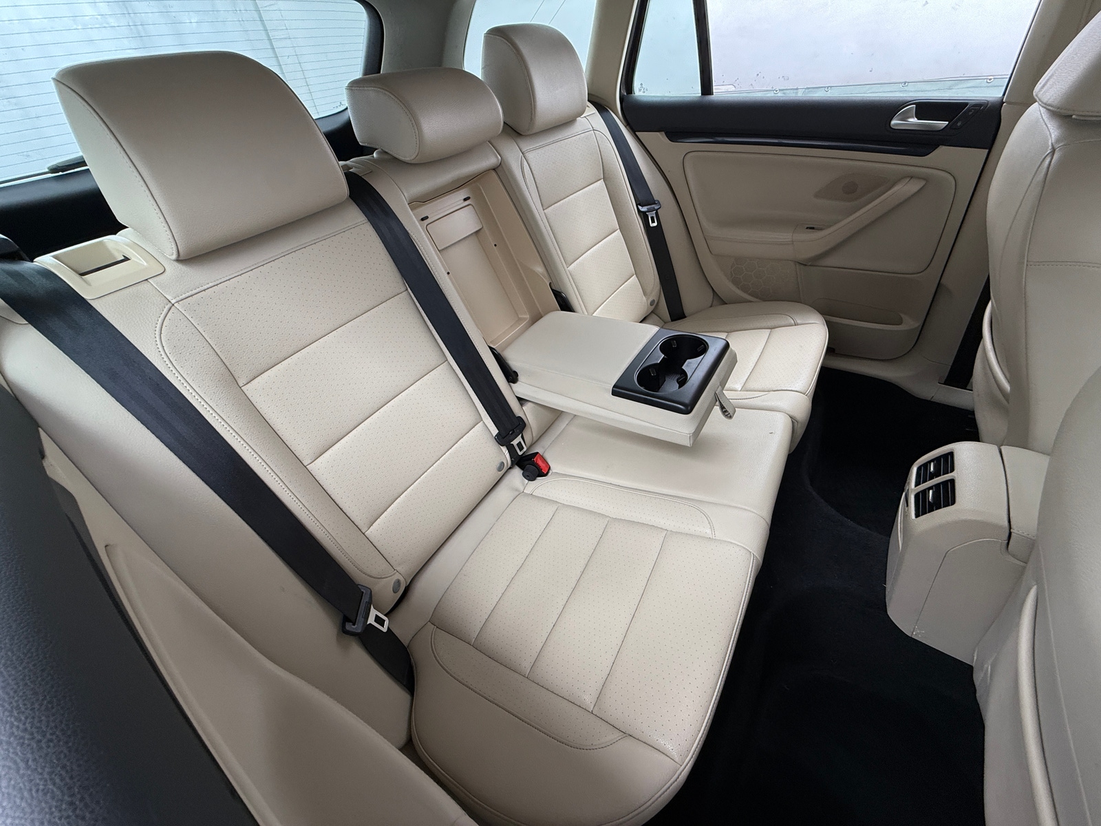 Thumbnail: 2014 Volkswagen Jetta - 5