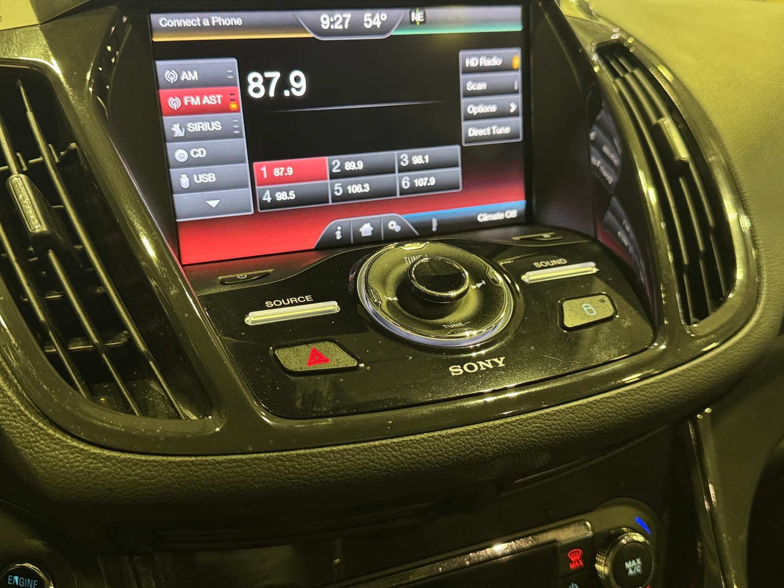 Thumbnail: 2014 Ford Escape - 3