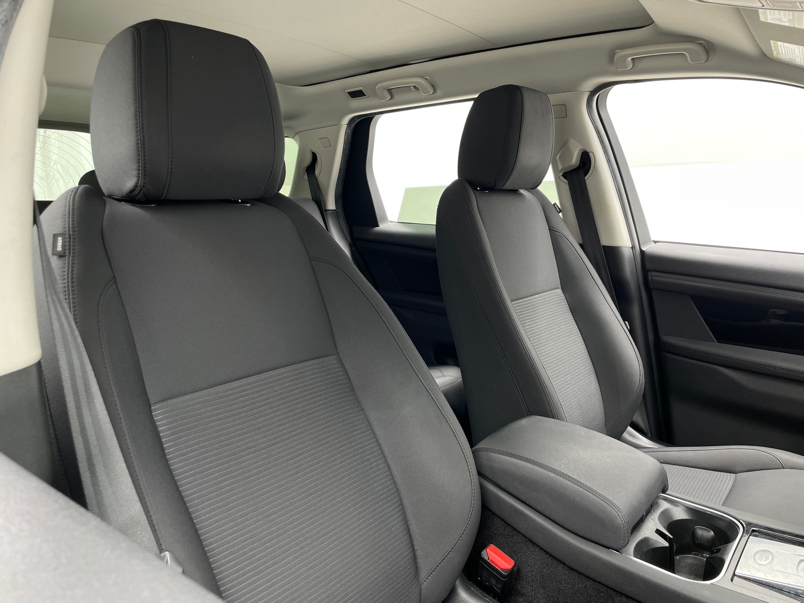 Thumbnail: 2020 Land Rover Discovery Sport - 2