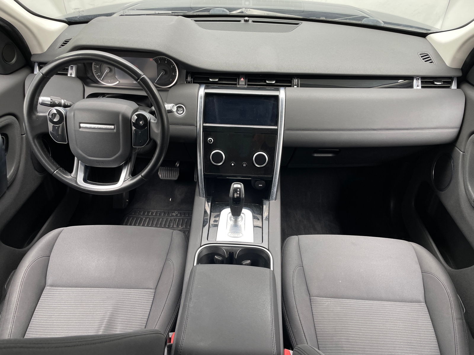 Thumbnail: 2020 Land Rover Discovery Sport - 3