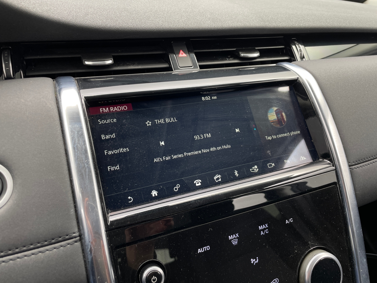 Thumbnail: 2020 Land Rover Discovery Sport - 4