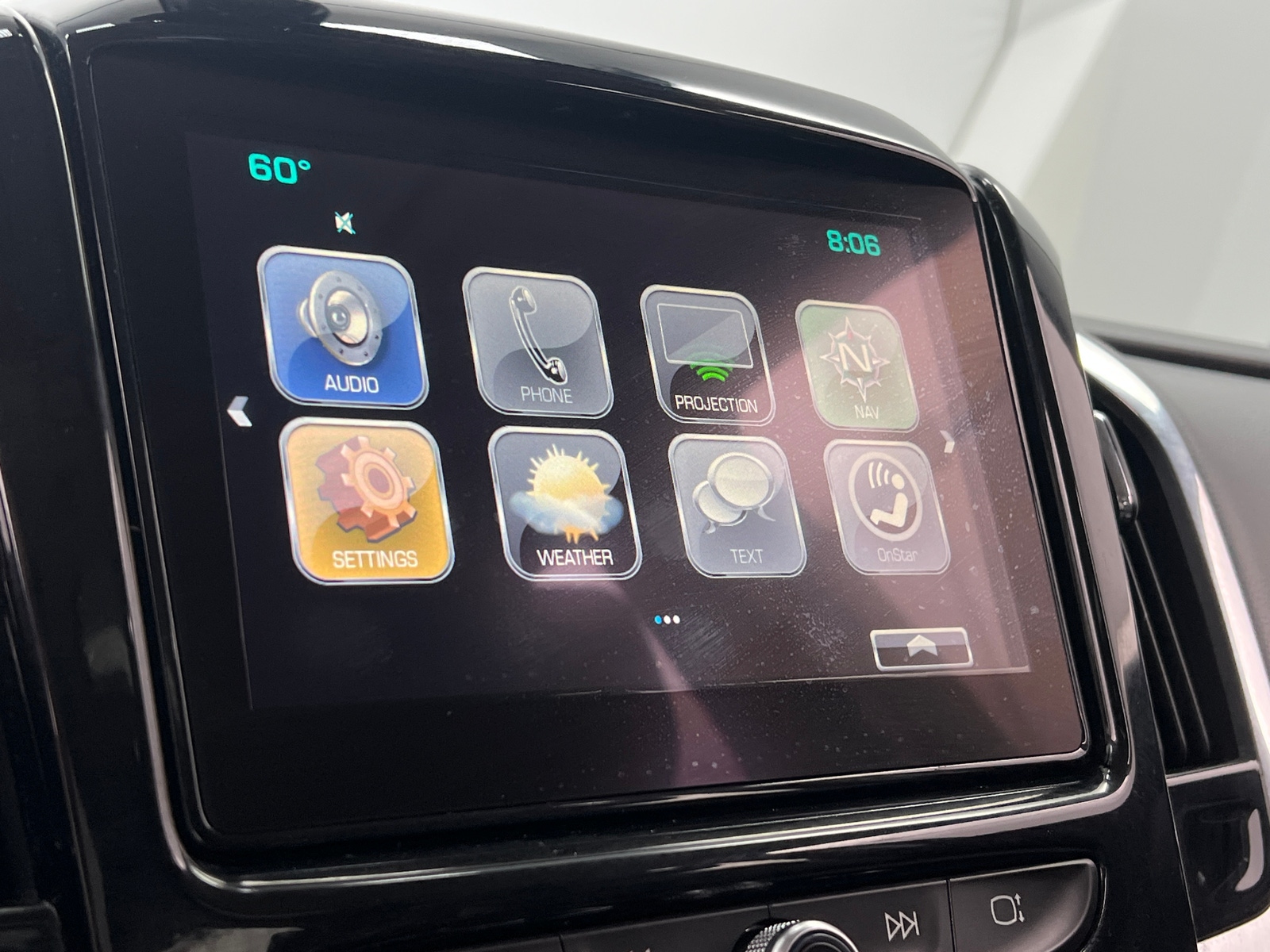 Thumbnail: 2018 Chevrolet Traverse - 3