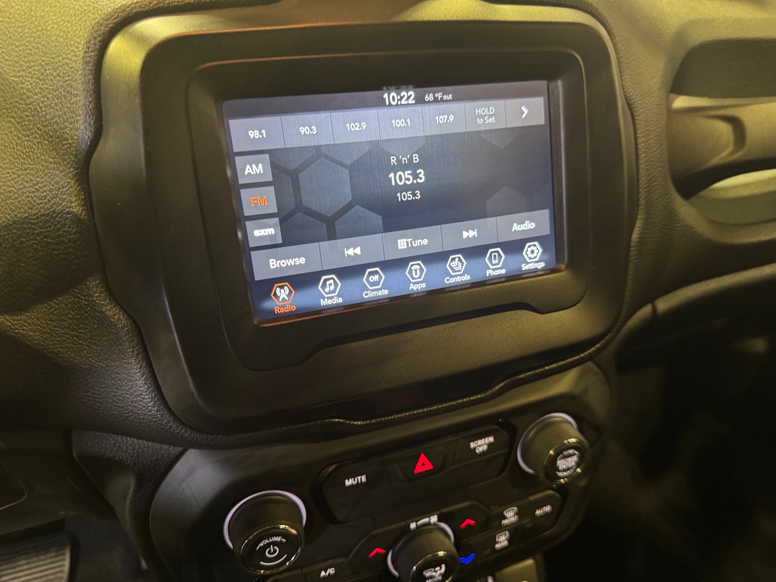 Thumbnail: 2020 Jeep Renegade - 4