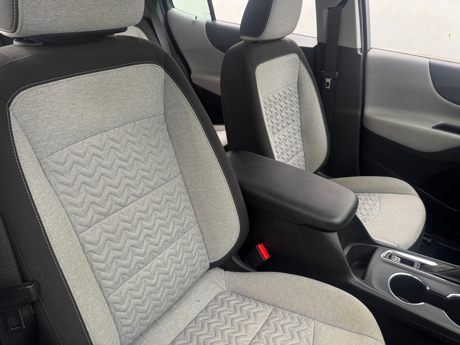 Thumbnail: 2022 Chevrolet Equinox - 2