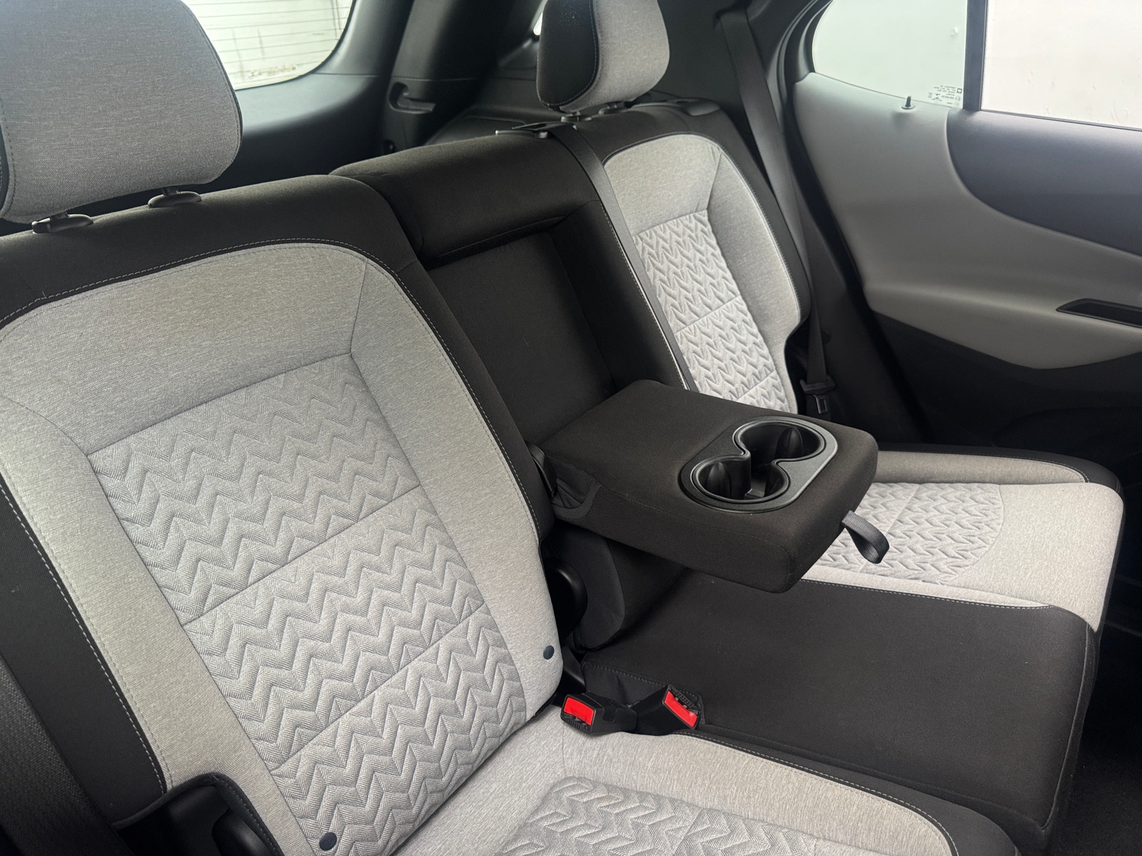 Thumbnail: 2022 Chevrolet Equinox - 6