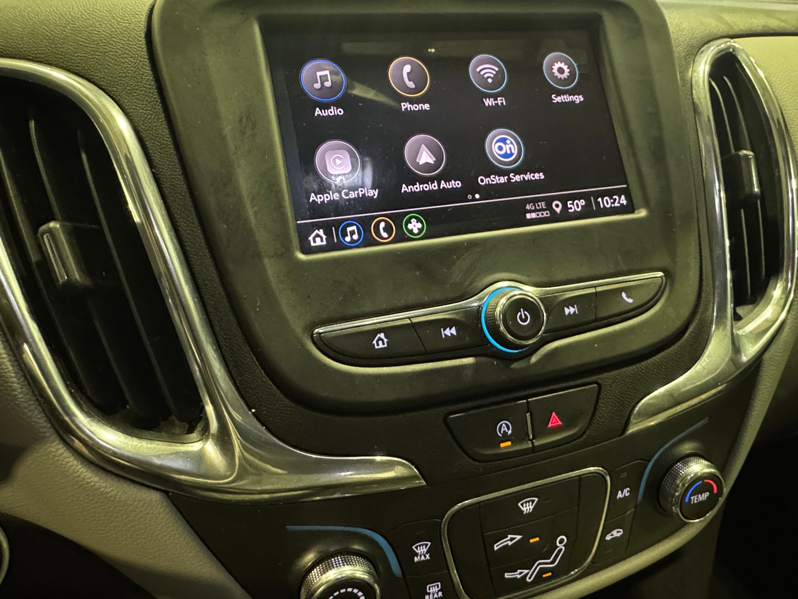 Thumbnail: 2022 Chevrolet Equinox - 4