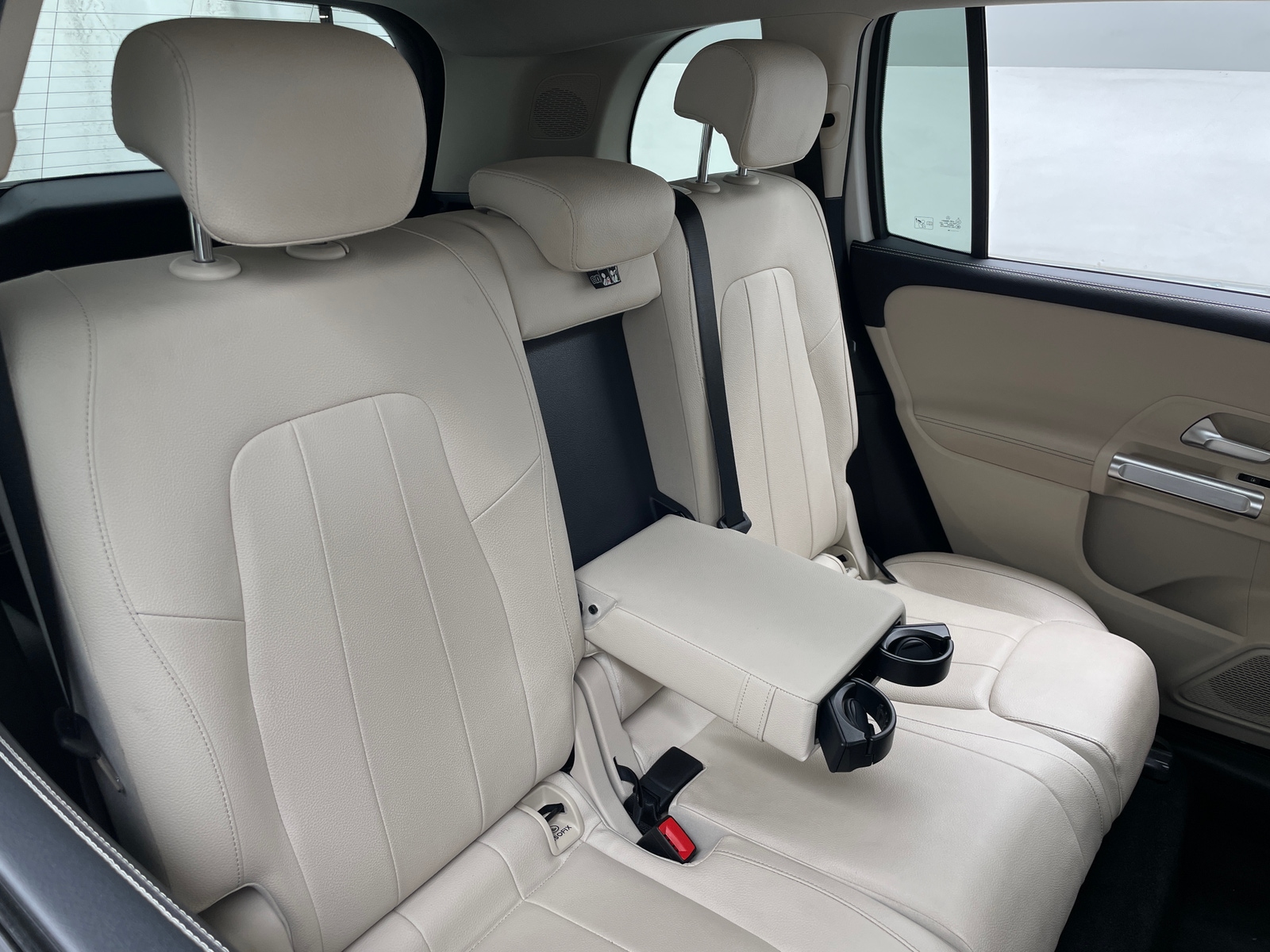 Thumbnail: 2020 Mercedes-Benz GLB - 5