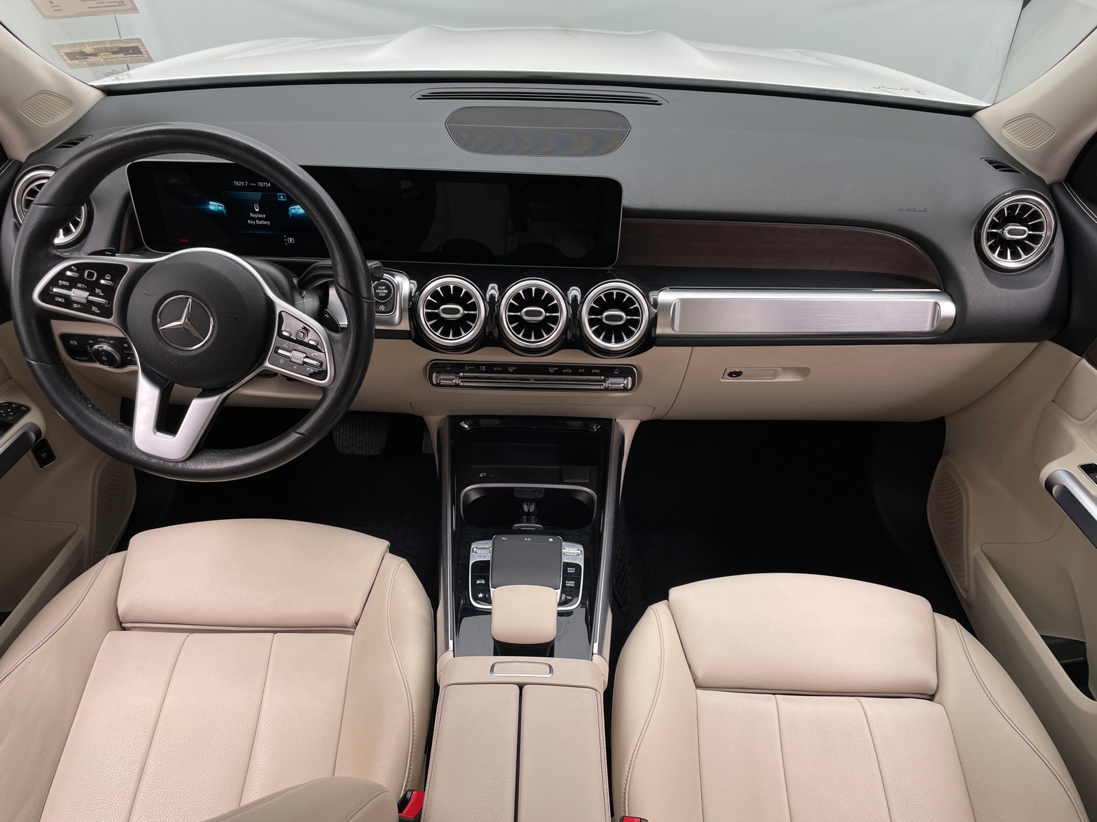 Thumbnail: 2020 Mercedes-Benz GLB - 2