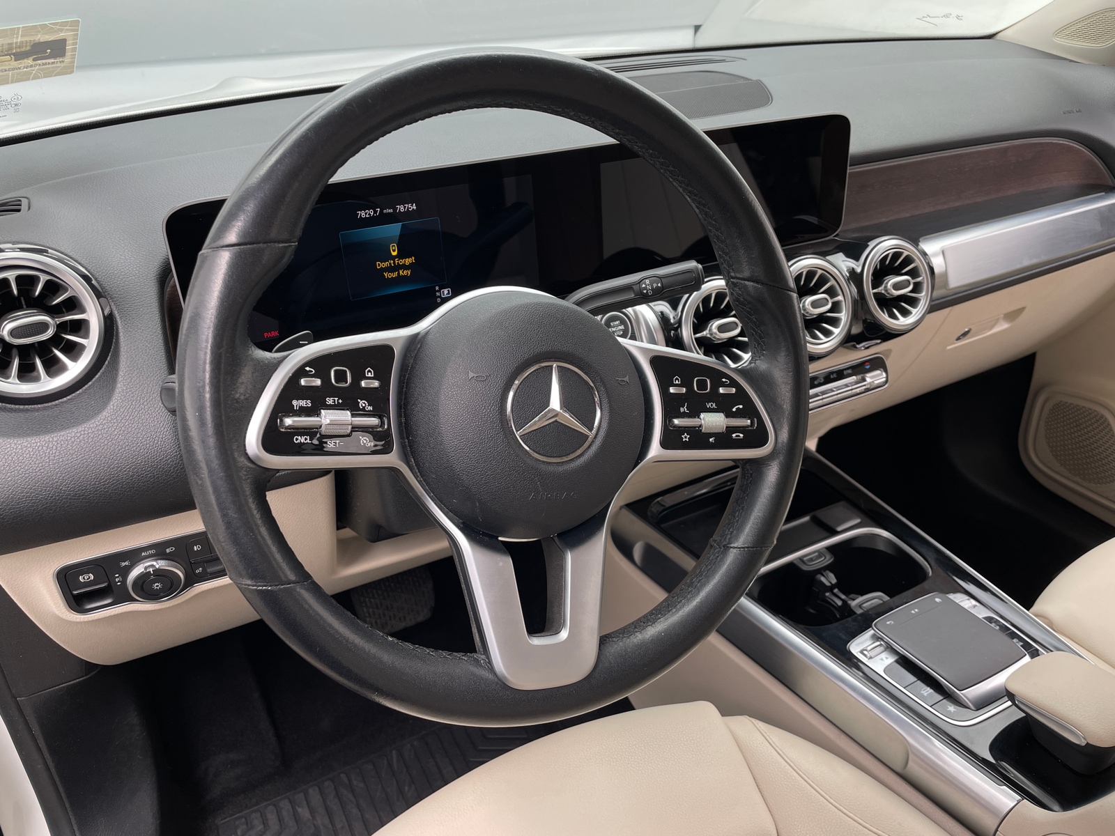 Thumbnail: 2020 Mercedes-Benz GLB - 4