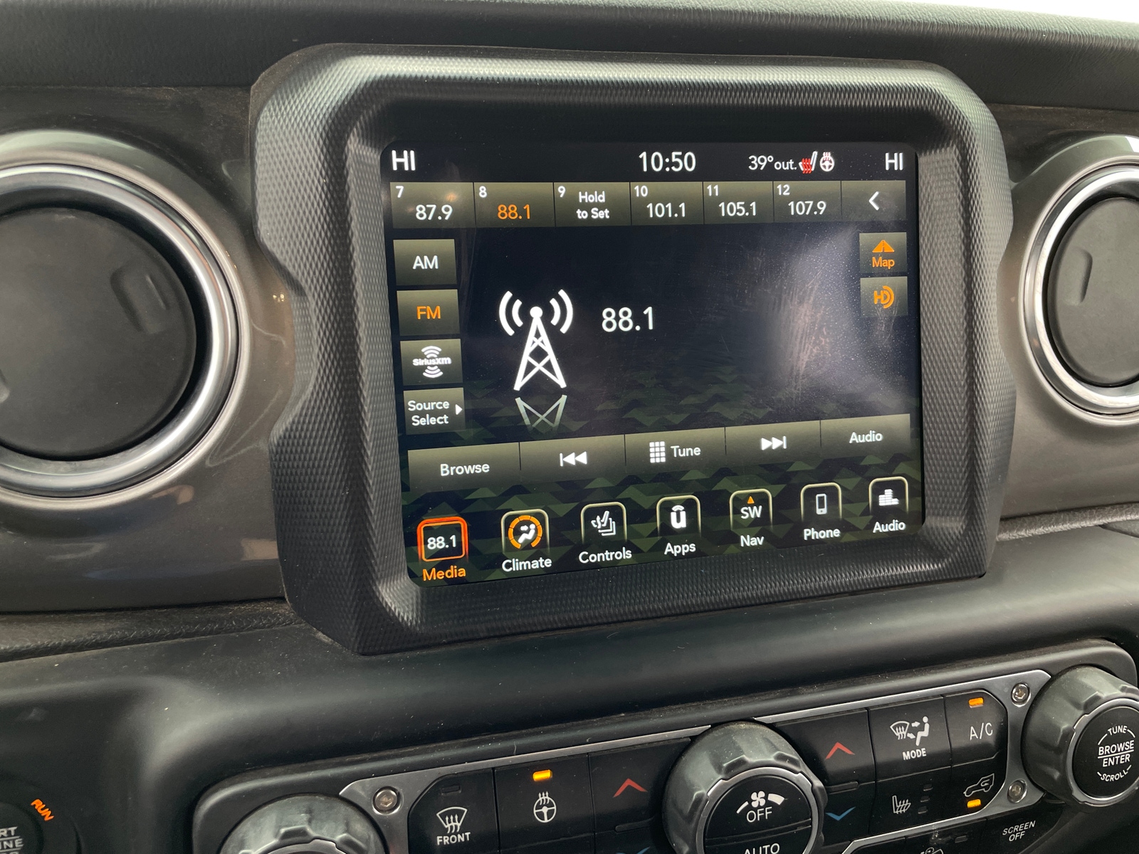 Thumbnail: 2020 Jeep Wrangler - 4