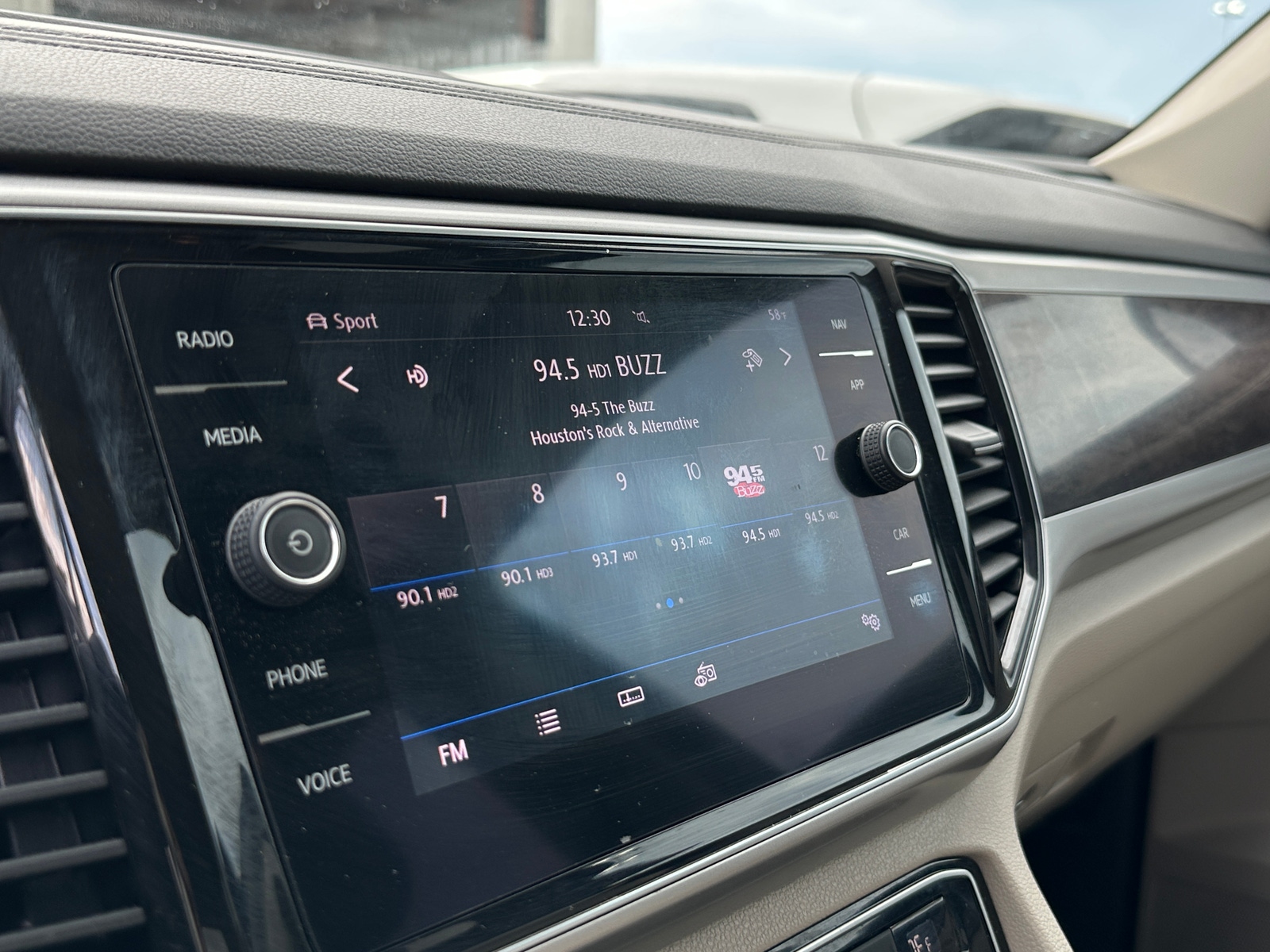 Thumbnail: 2019 Volkswagen Atlas - 3