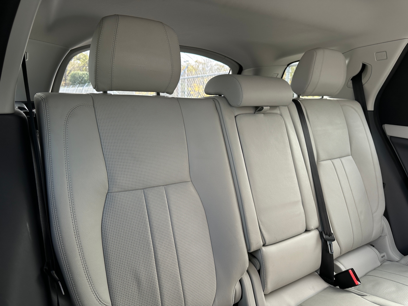 Thumbnail: 2019 Land Rover Discovery Sport - 5