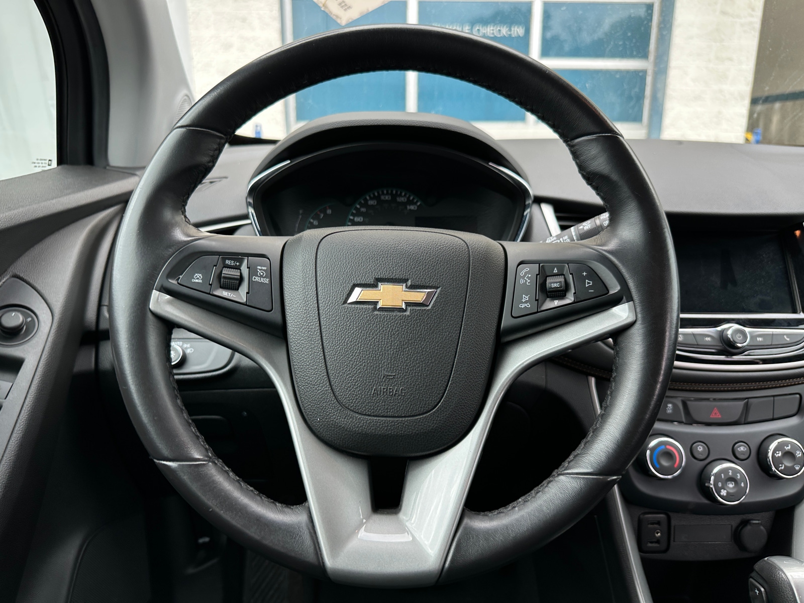 Thumbnail: 2018 Chevrolet Trax - 5