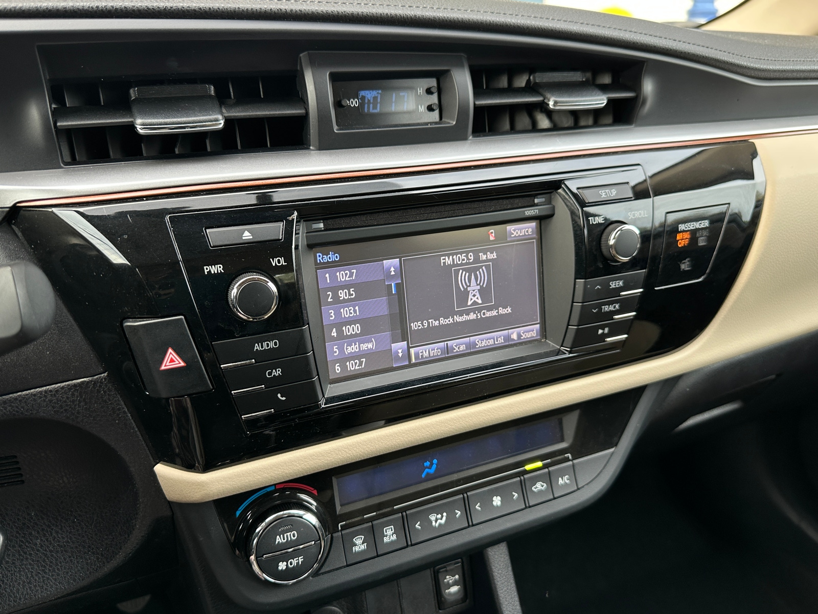 Thumbnail: 2016 Toyota Corolla - 4