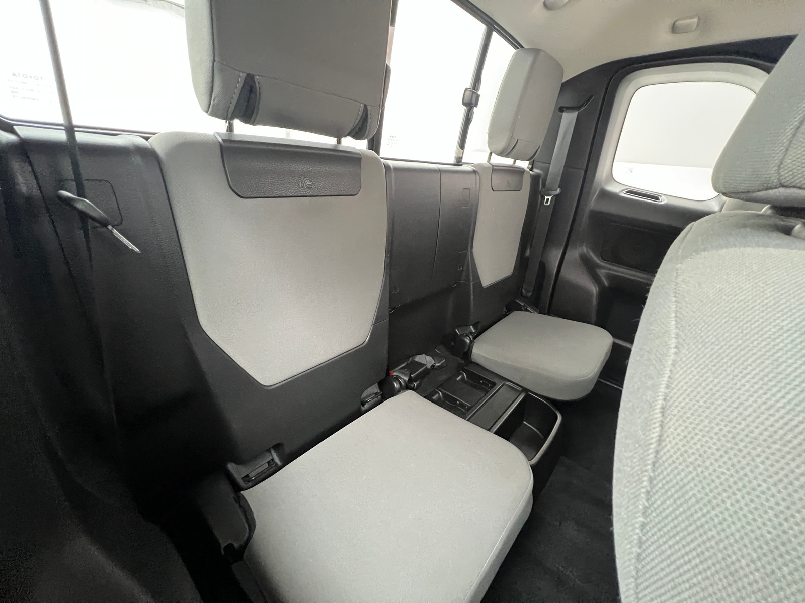 Thumbnail: 2017 Toyota Tacoma - 6