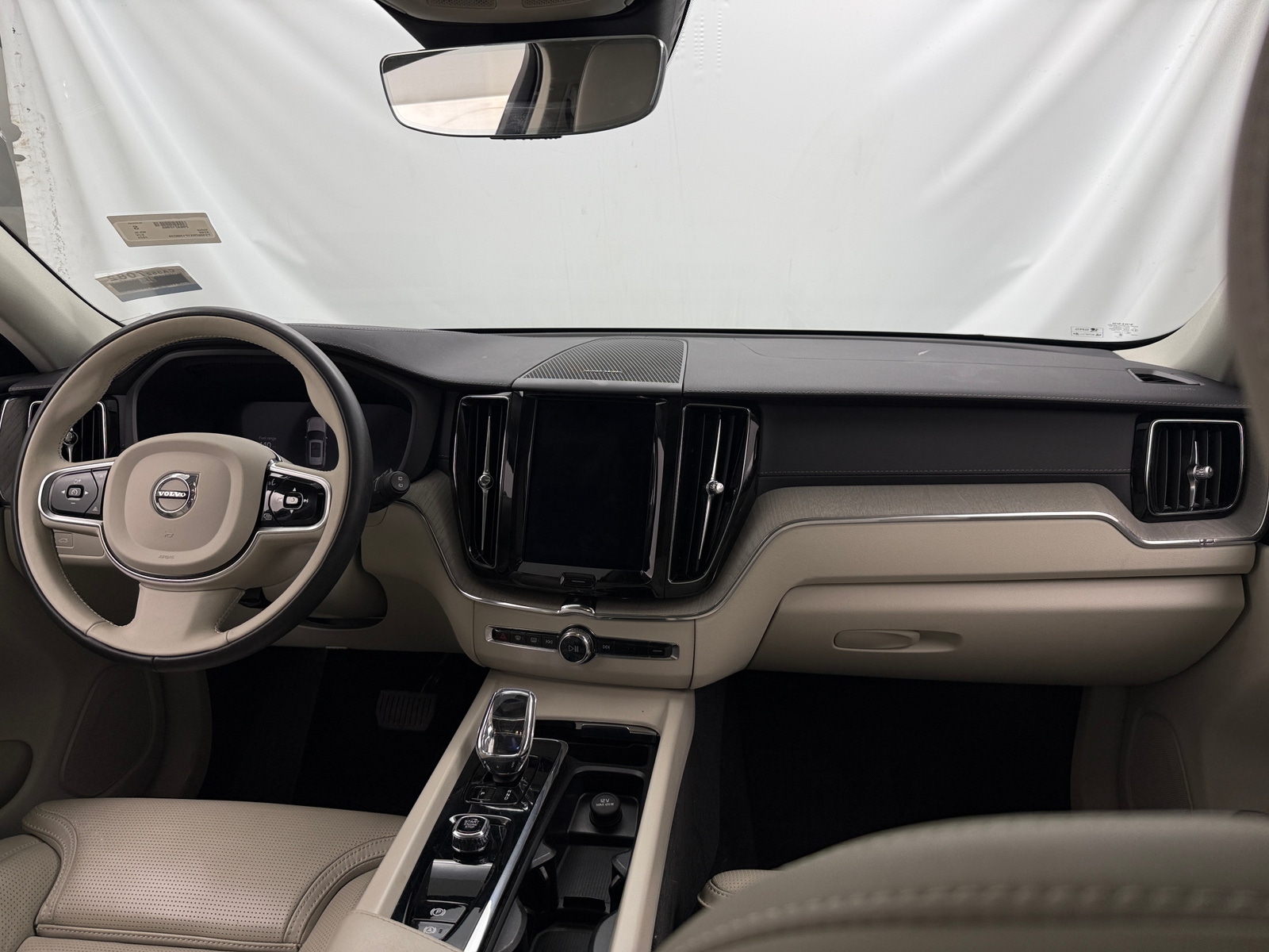 Thumbnail: 2023 Volvo XC60 - 2