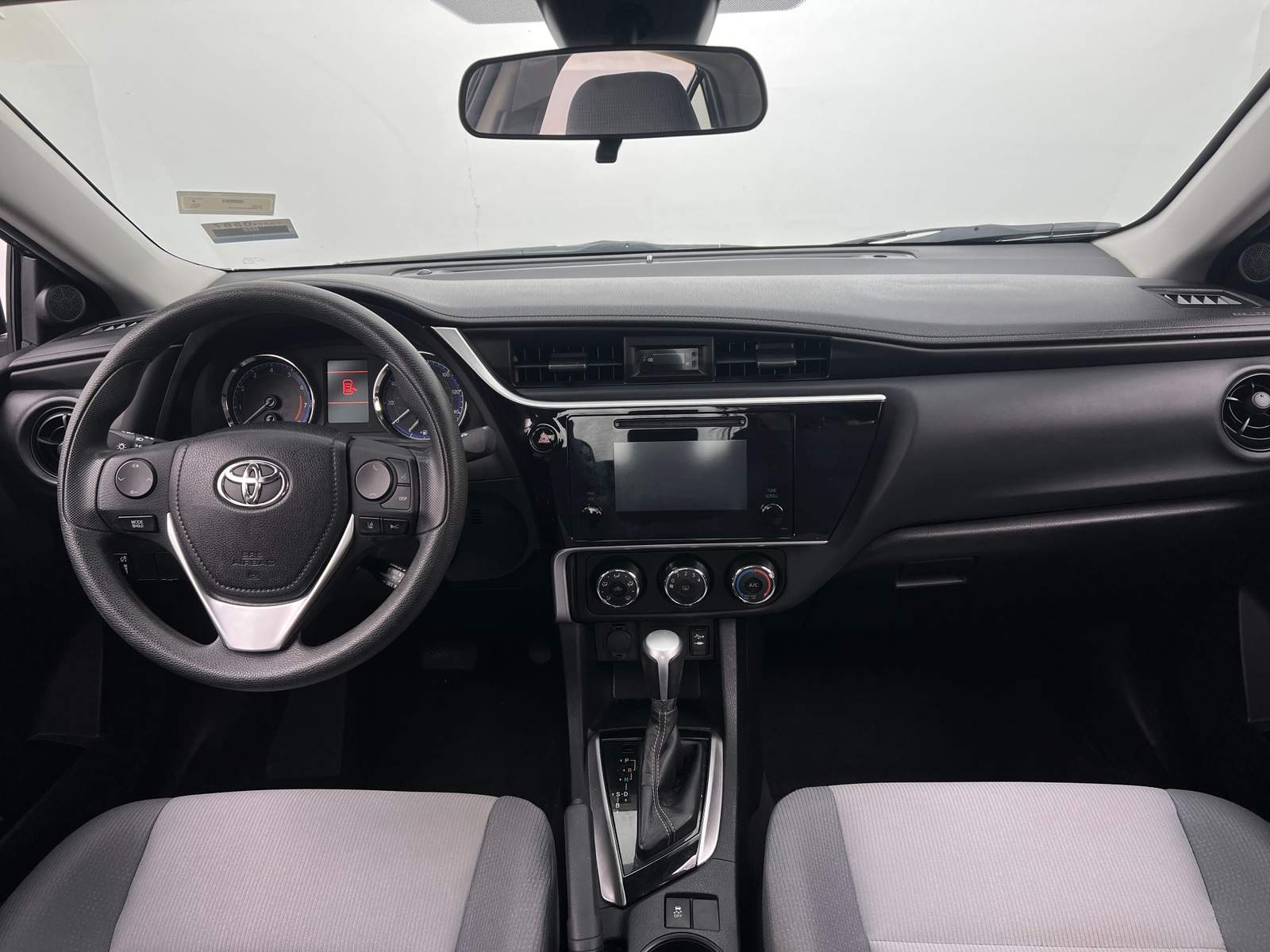 Thumbnail: 2018 Toyota Corolla - 3