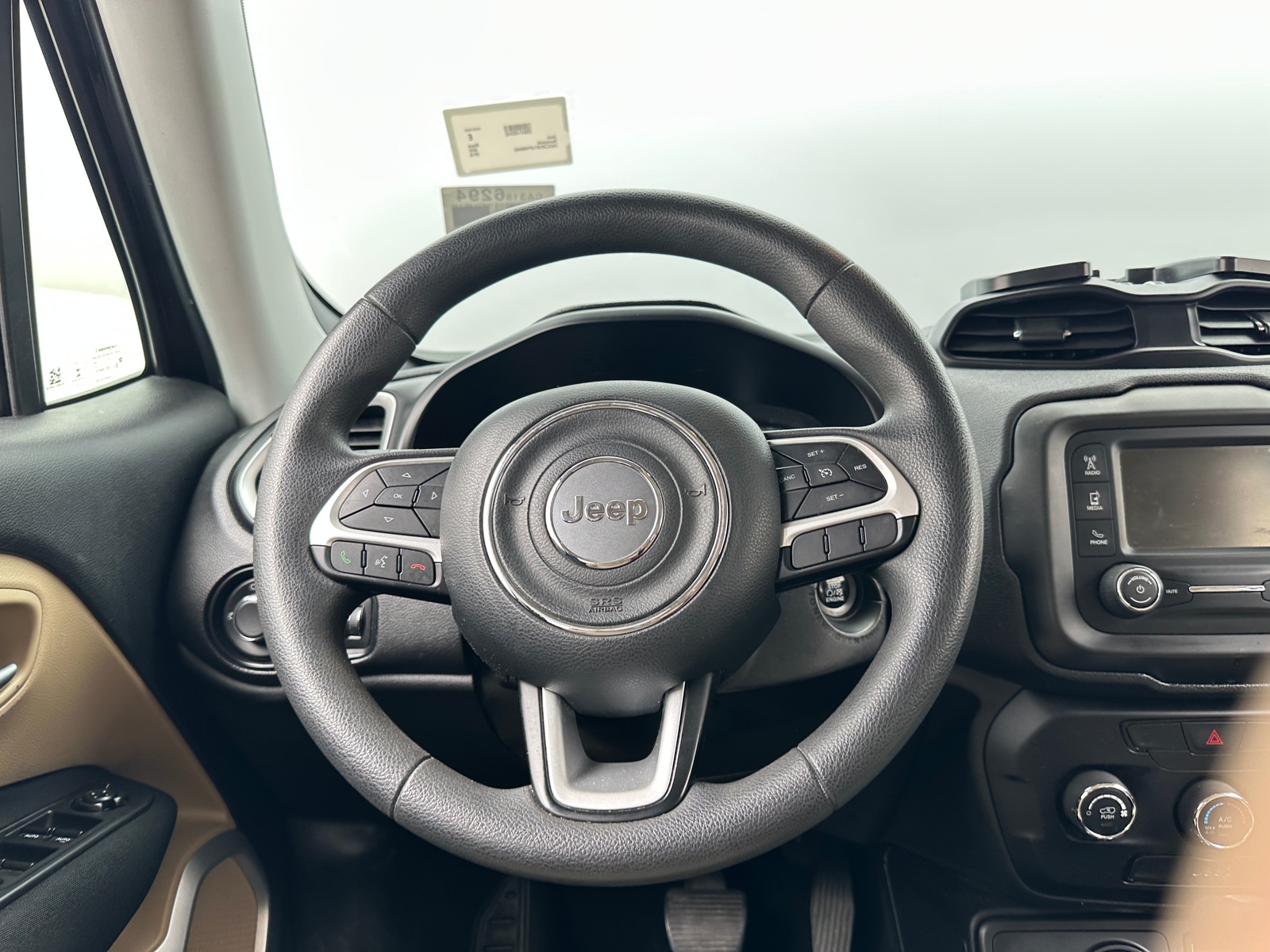 Thumbnail: 2018 Jeep Renegade - 5