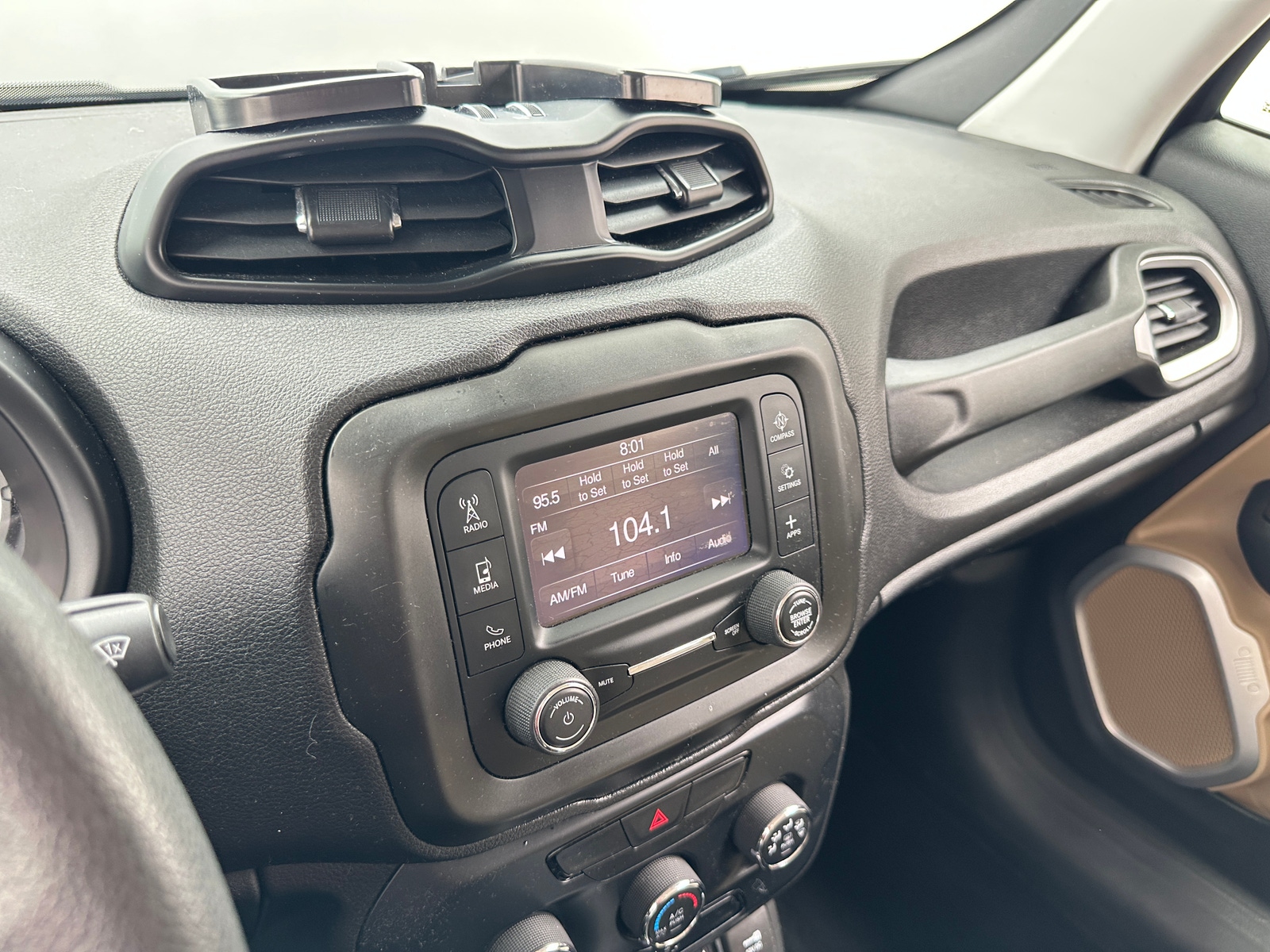 Thumbnail: 2018 Jeep Renegade - 4