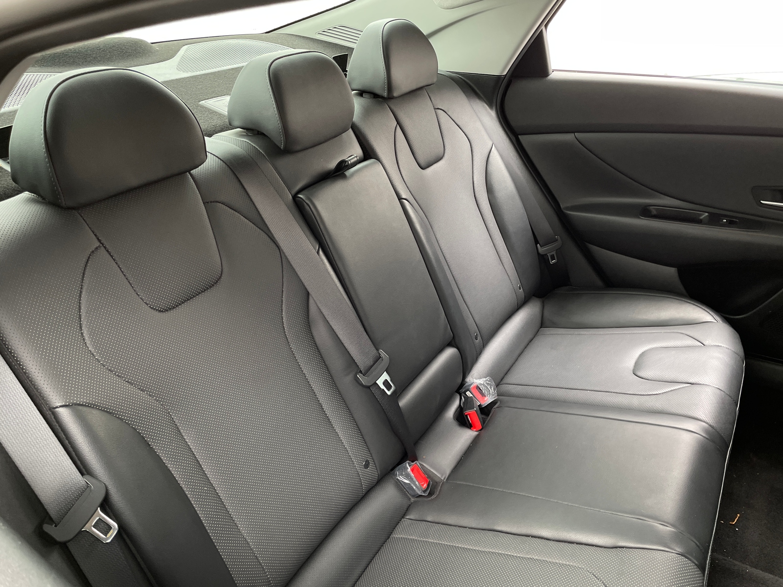 Thumbnail: 2023 Hyundai Elantra - 5