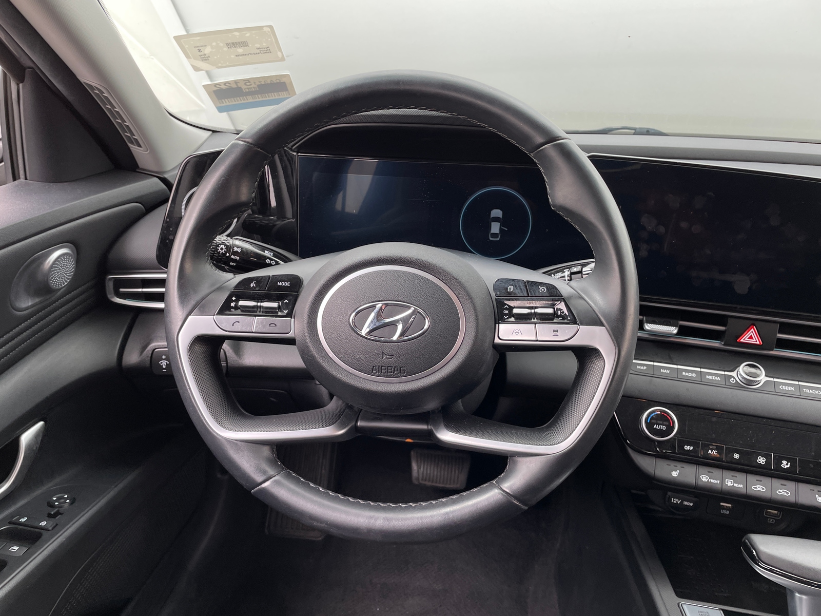 Thumbnail: 2023 Hyundai Elantra - 4