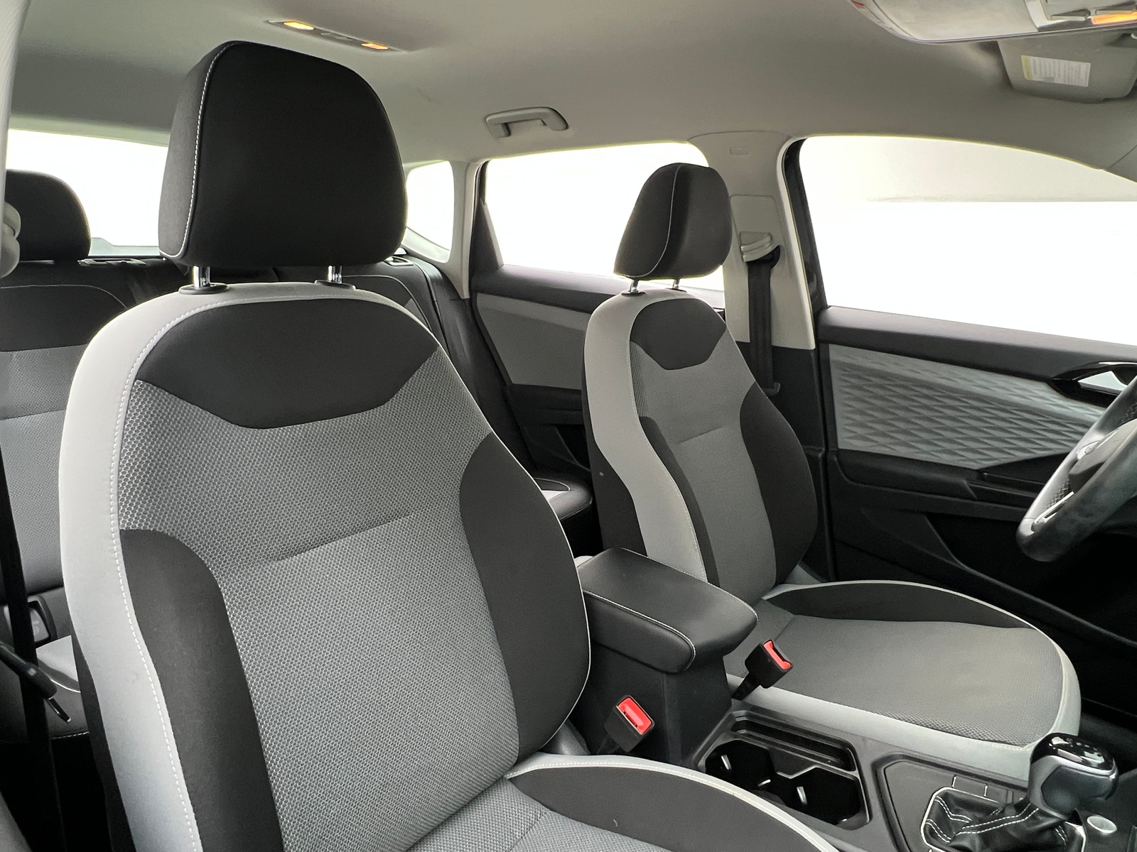 Thumbnail: 2022 Volkswagen Taos - 2