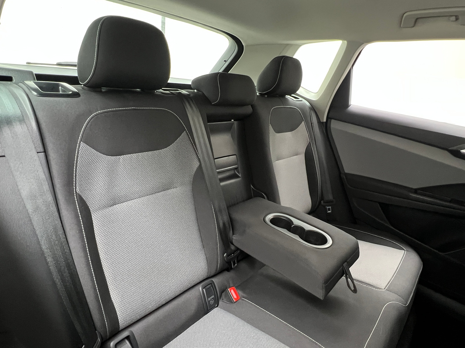 Thumbnail: 2022 Volkswagen Taos - 6