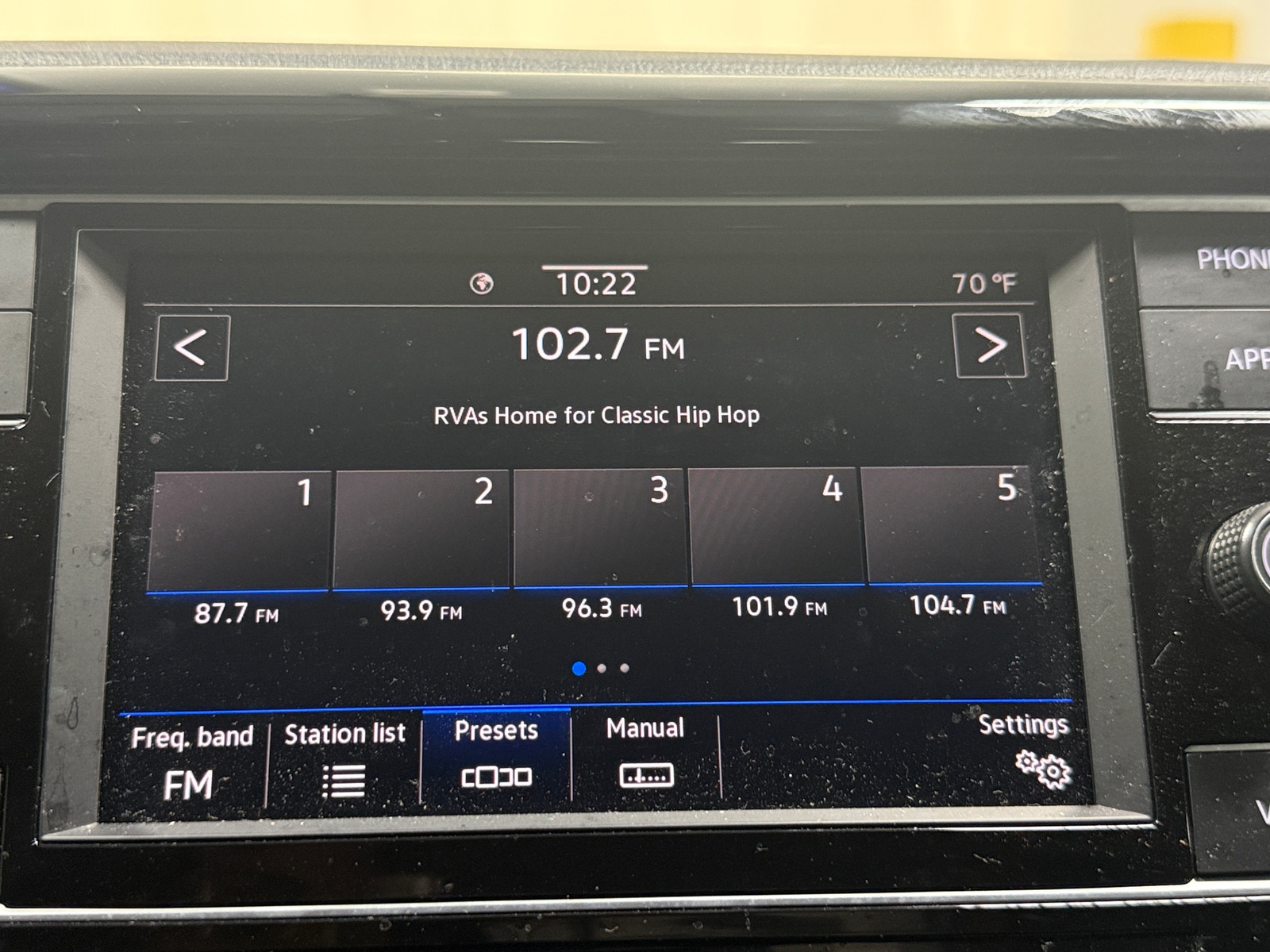 Thumbnail: 2022 Volkswagen Taos - 4