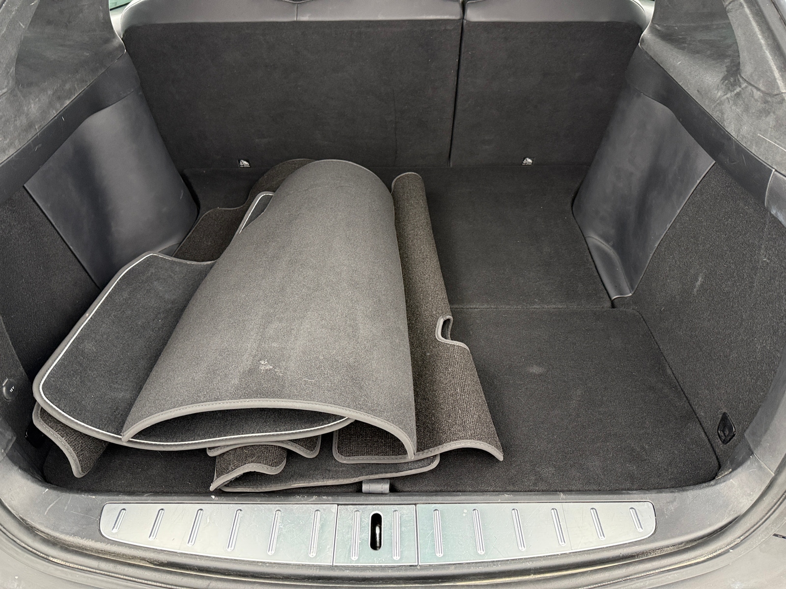 Thumbnail: 2020 Tesla Model X - 6