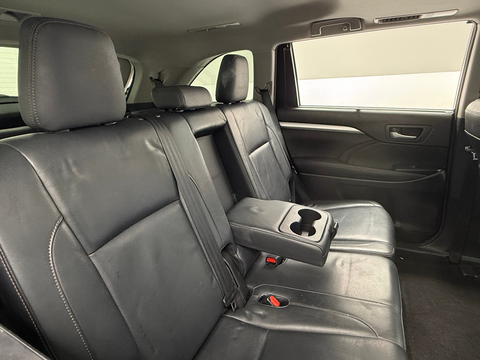 Thumbnail: 2015 Toyota Highlander - 5