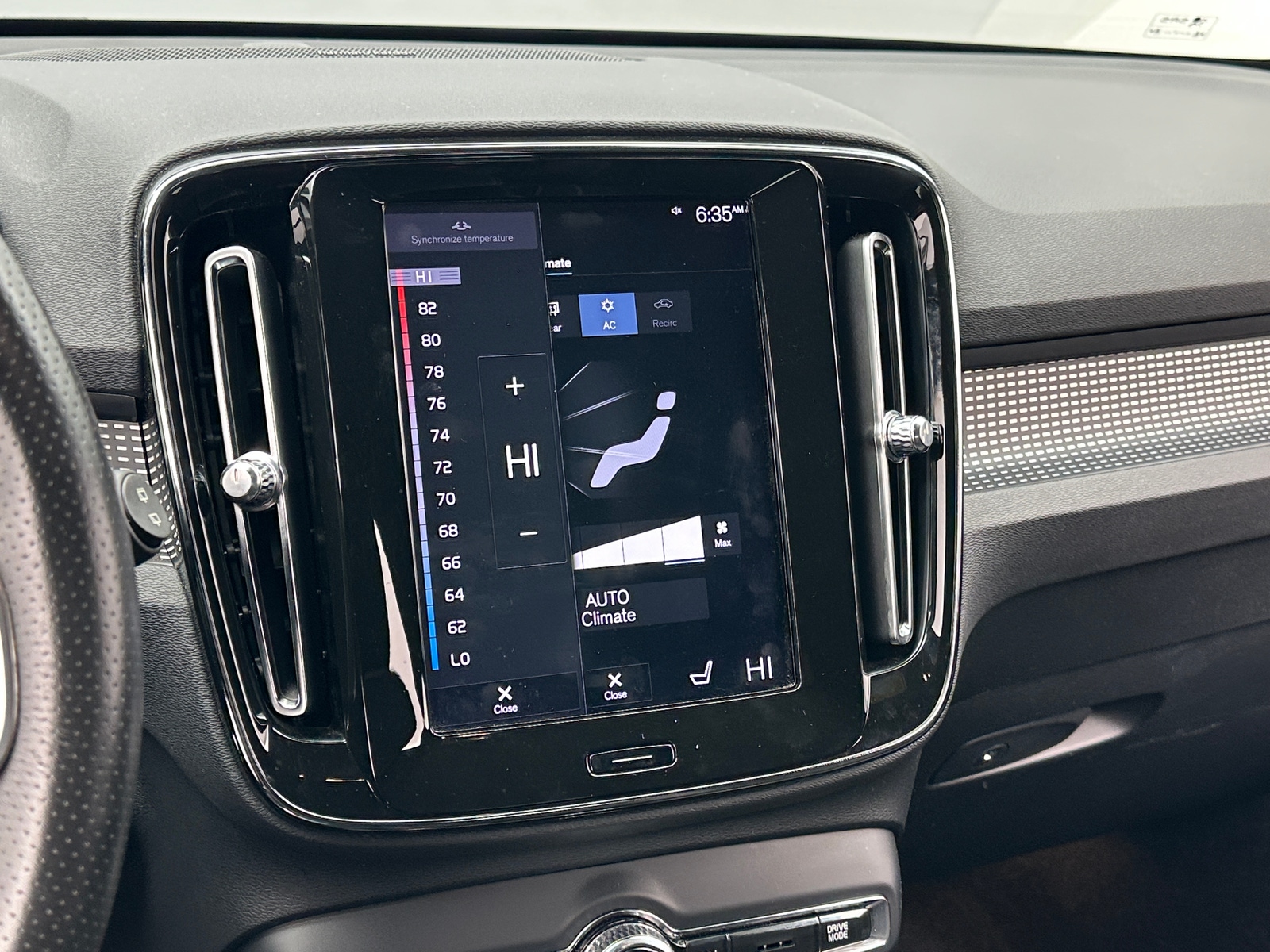 Thumbnail: 2020 Volvo XC40 - 3