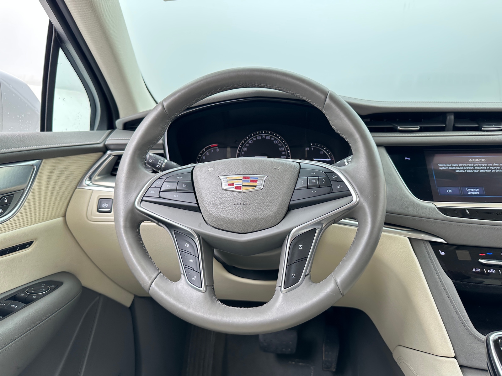 Thumbnail: 2017 Cadillac XT5 - 4