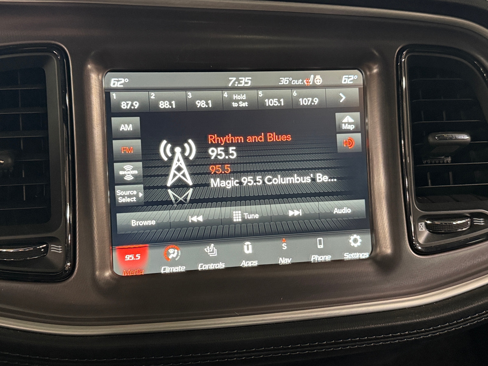 Thumbnail: 2022 Dodge Challenger - 3