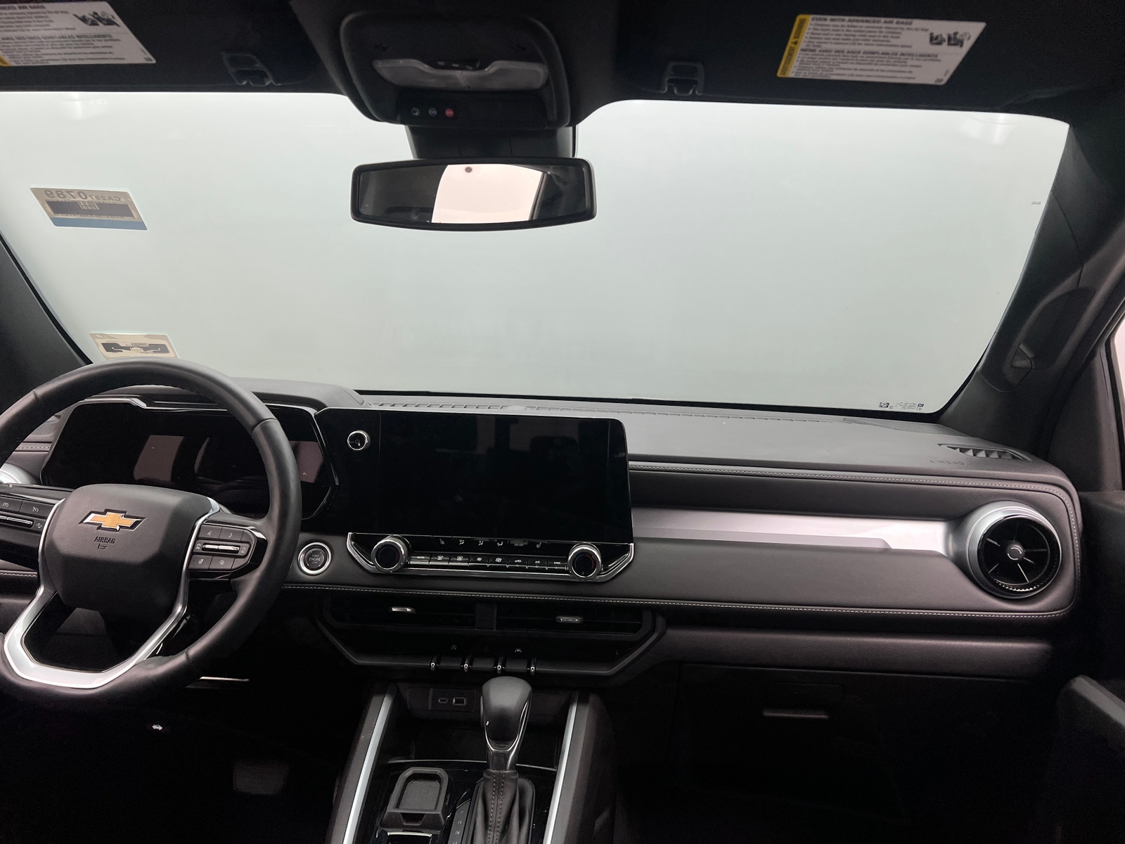 Thumbnail: 2024 Chevrolet Colorado - 3