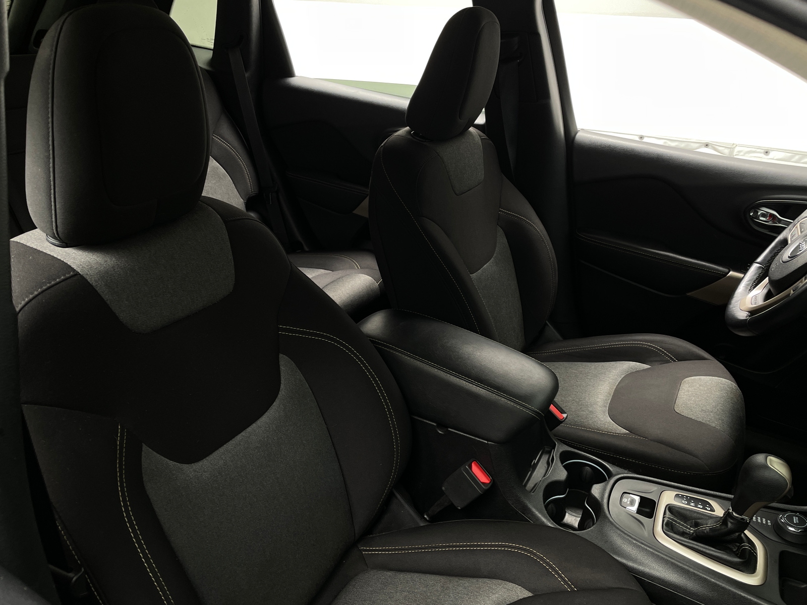 Thumbnail: 2017 Jeep Cherokee - 2