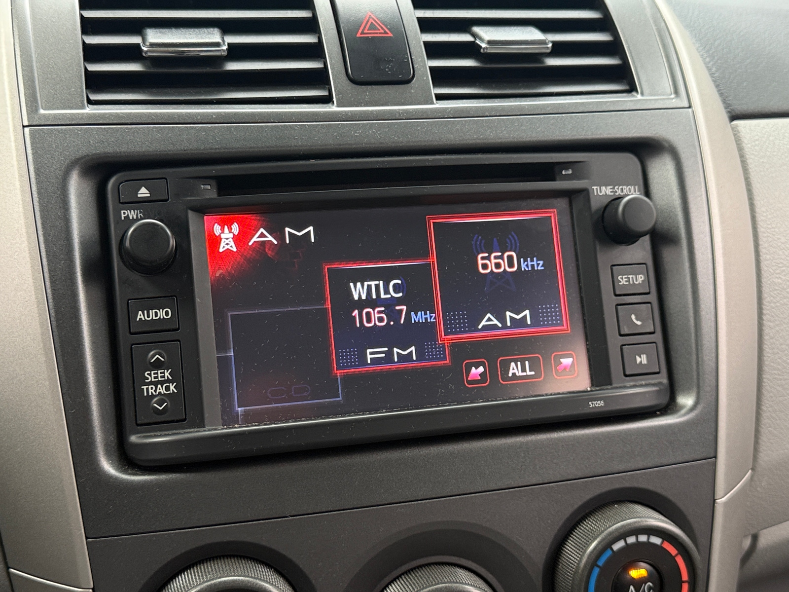 Thumbnail: 2013 Toyota Corolla - 4