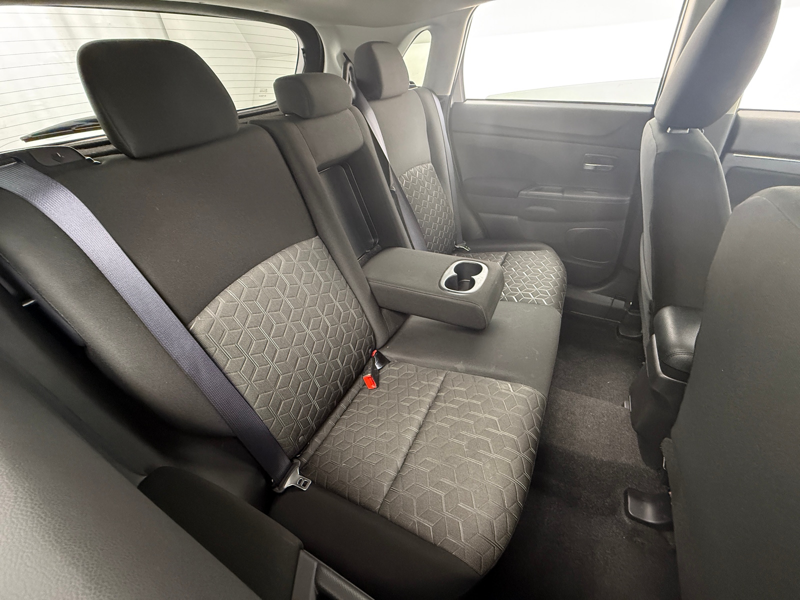 Thumbnail: 2024 Mitsubishi Outlander Sport - 6