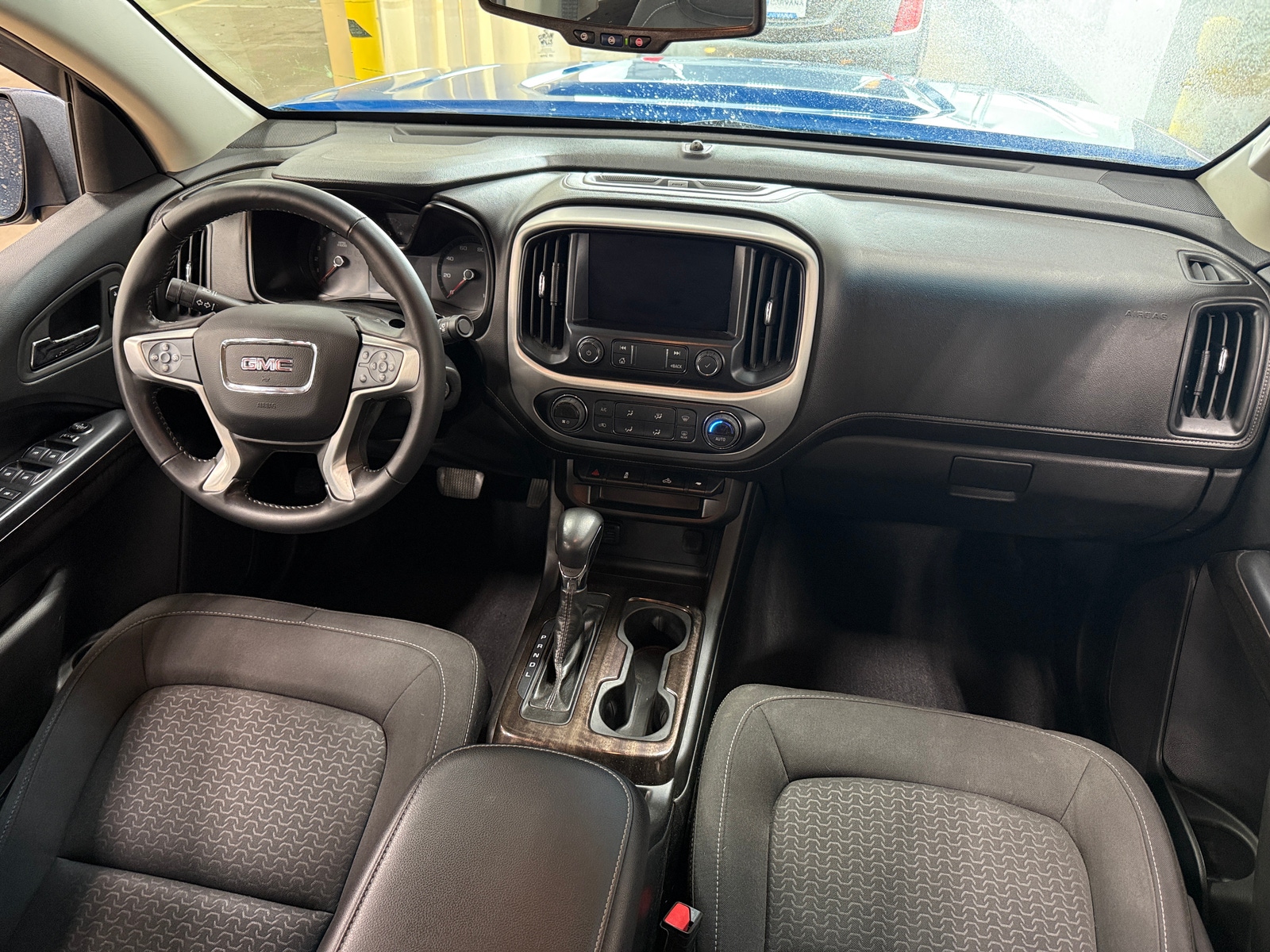 Thumbnail: 2022 GMC Canyon - 3