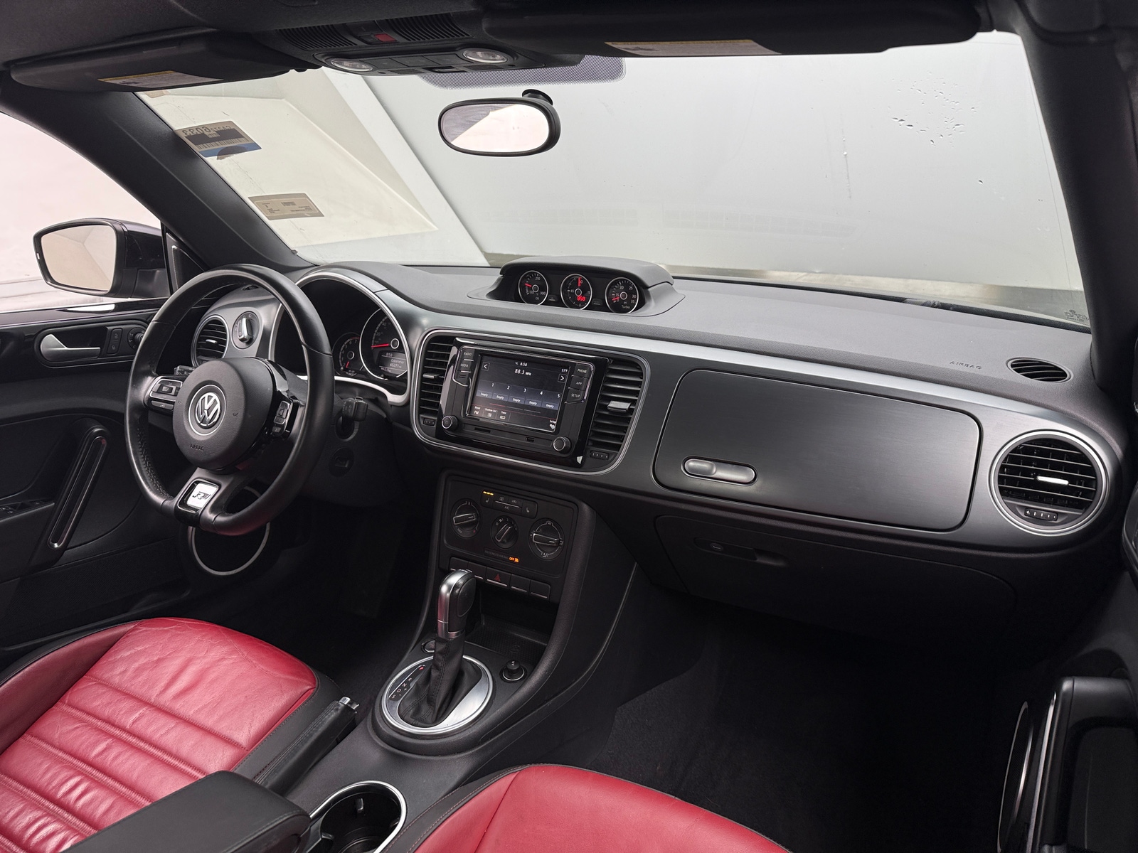 Thumbnail: 2015 Volkswagen Beetle - 2