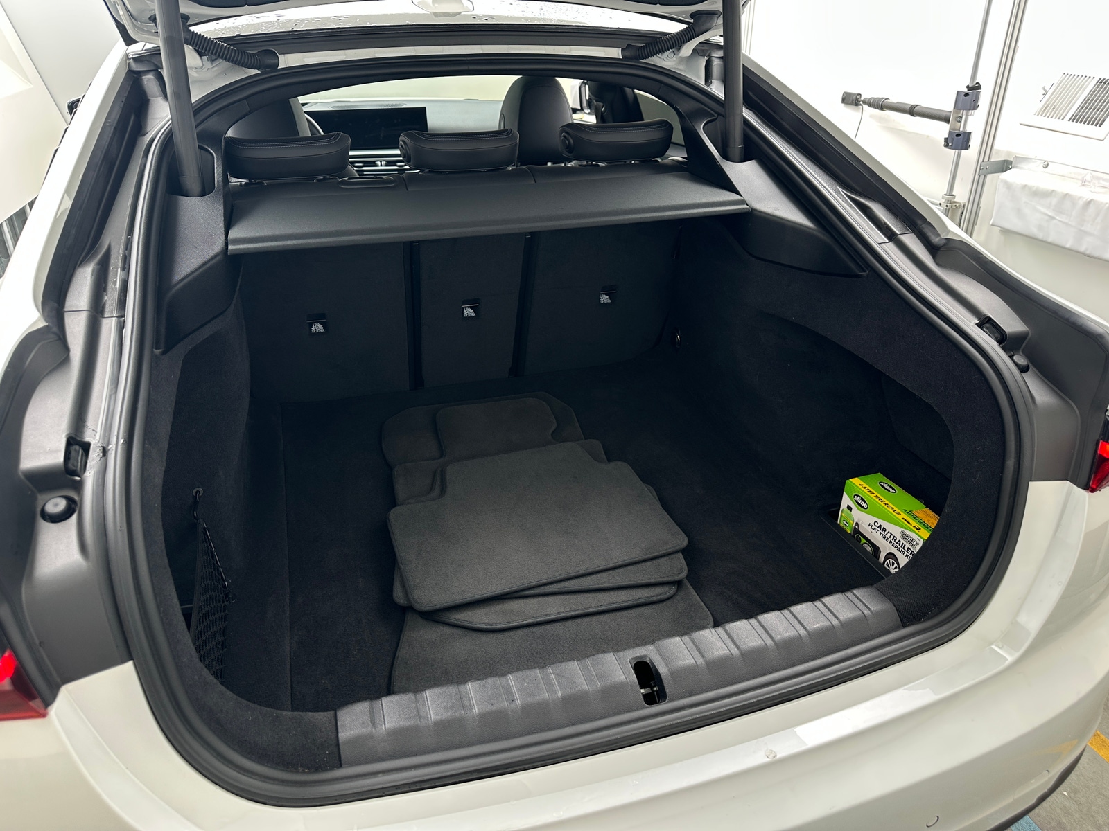 Thumbnail: 2024 BMW 4 Series - 4