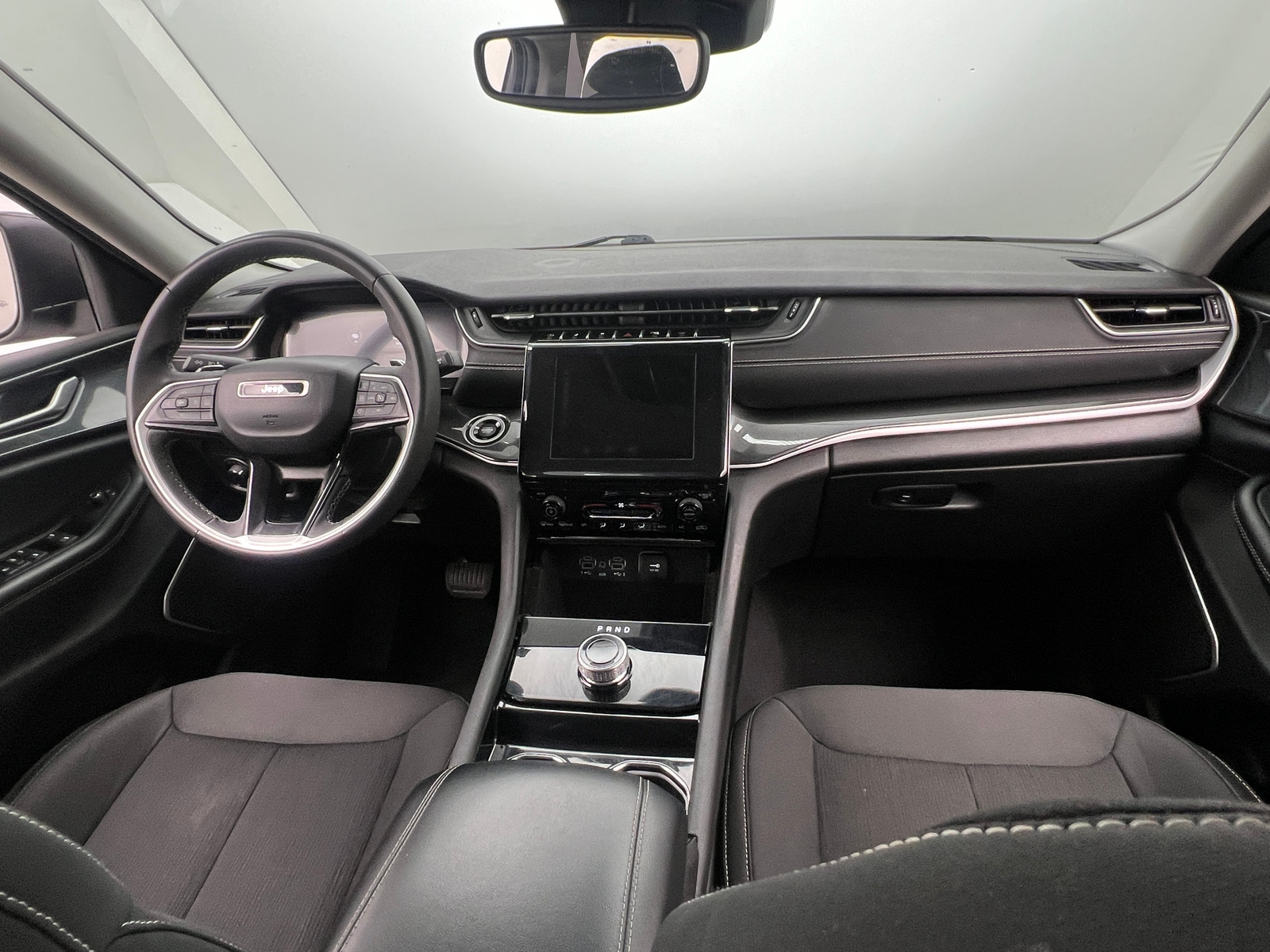 Thumbnail: 2022 Jeep Grand Cherokee L - 3