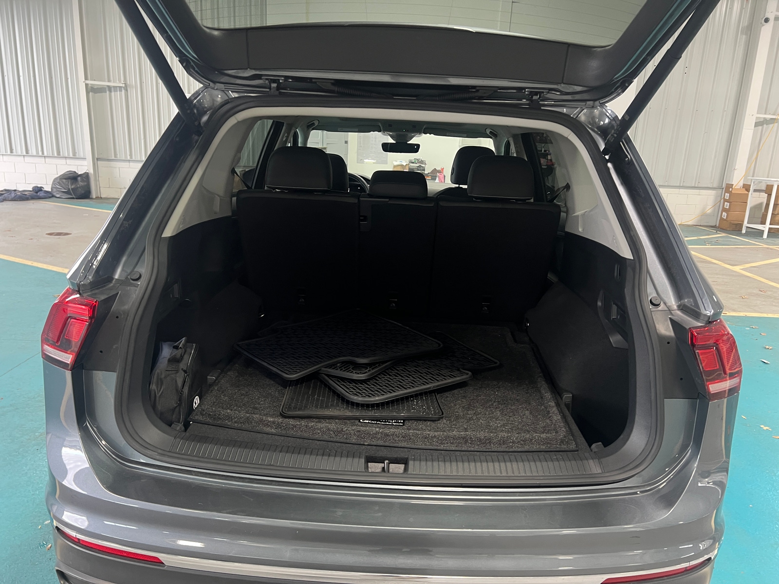 Thumbnail: 2022 Volkswagen Tiguan - 7