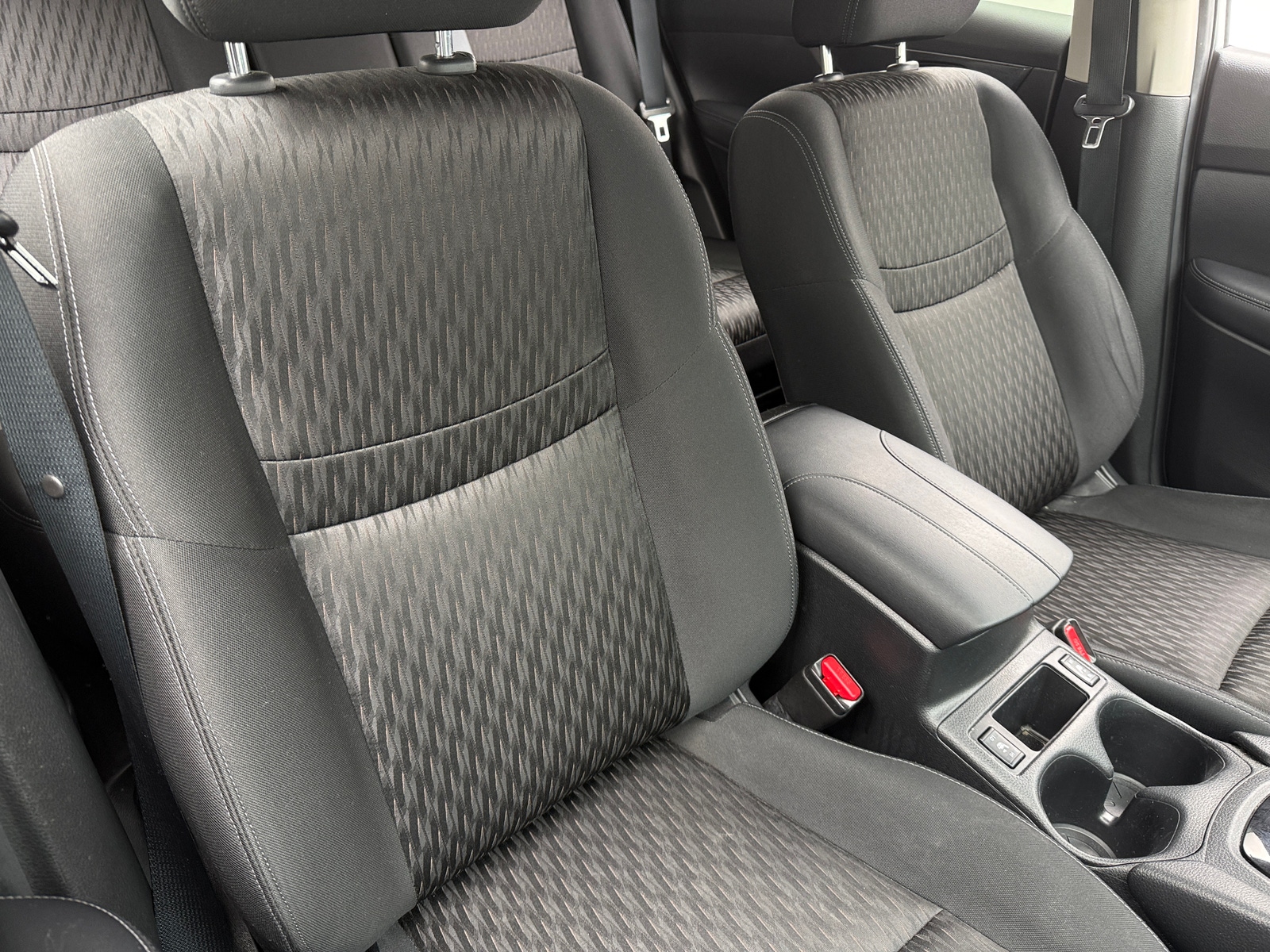 Thumbnail: 2018 Nissan Rogue - 2