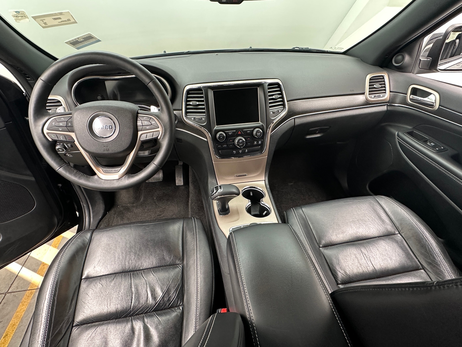 Thumbnail: 2015 Jeep Grand Cherokee - 2